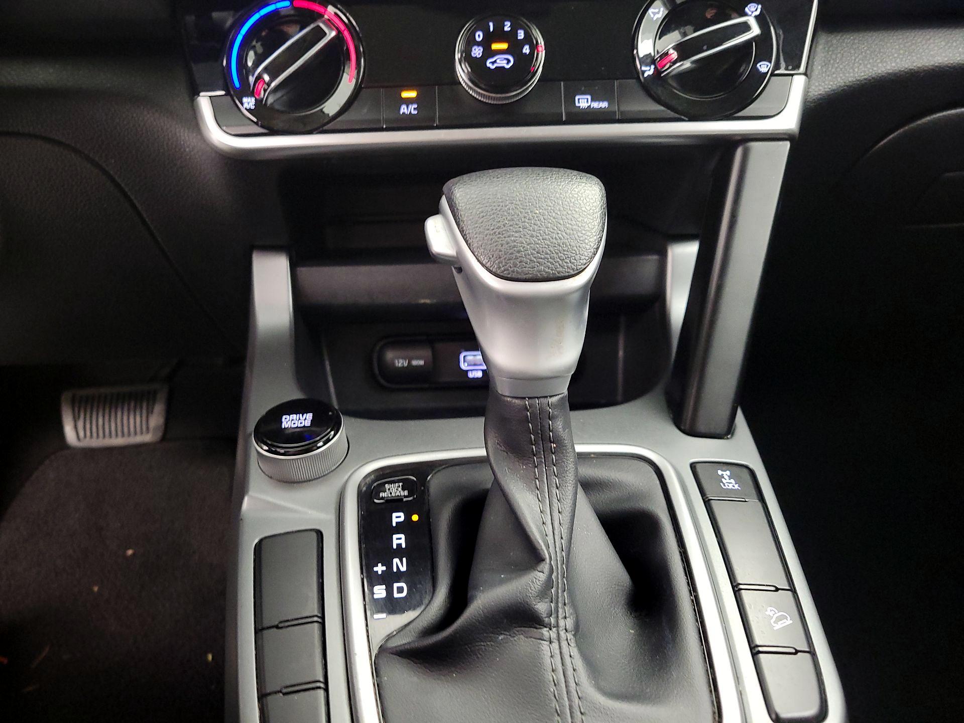 Thumbnail: 2023 Kia Seltos - 17