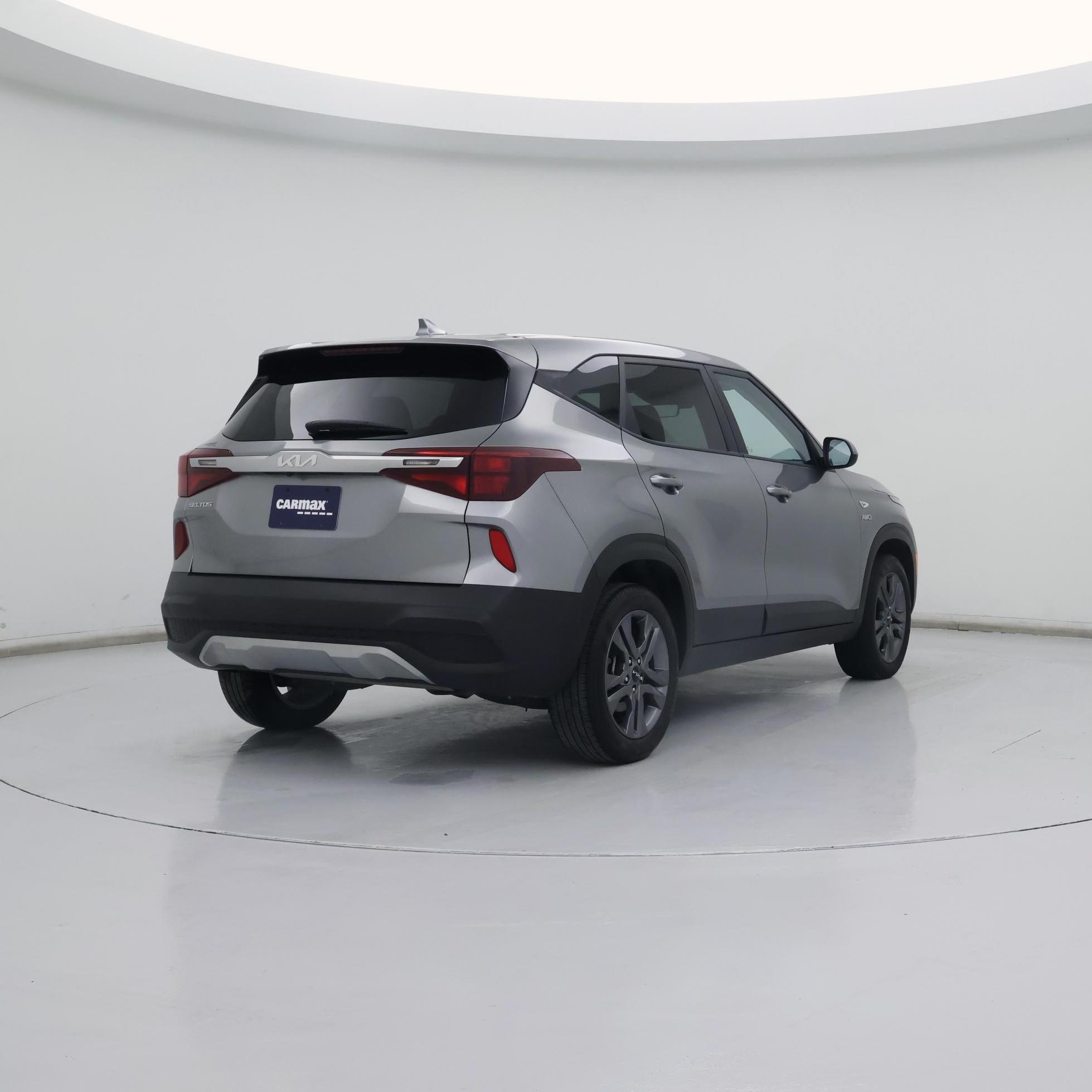 Thumbnail: 2023 Kia Seltos - 8