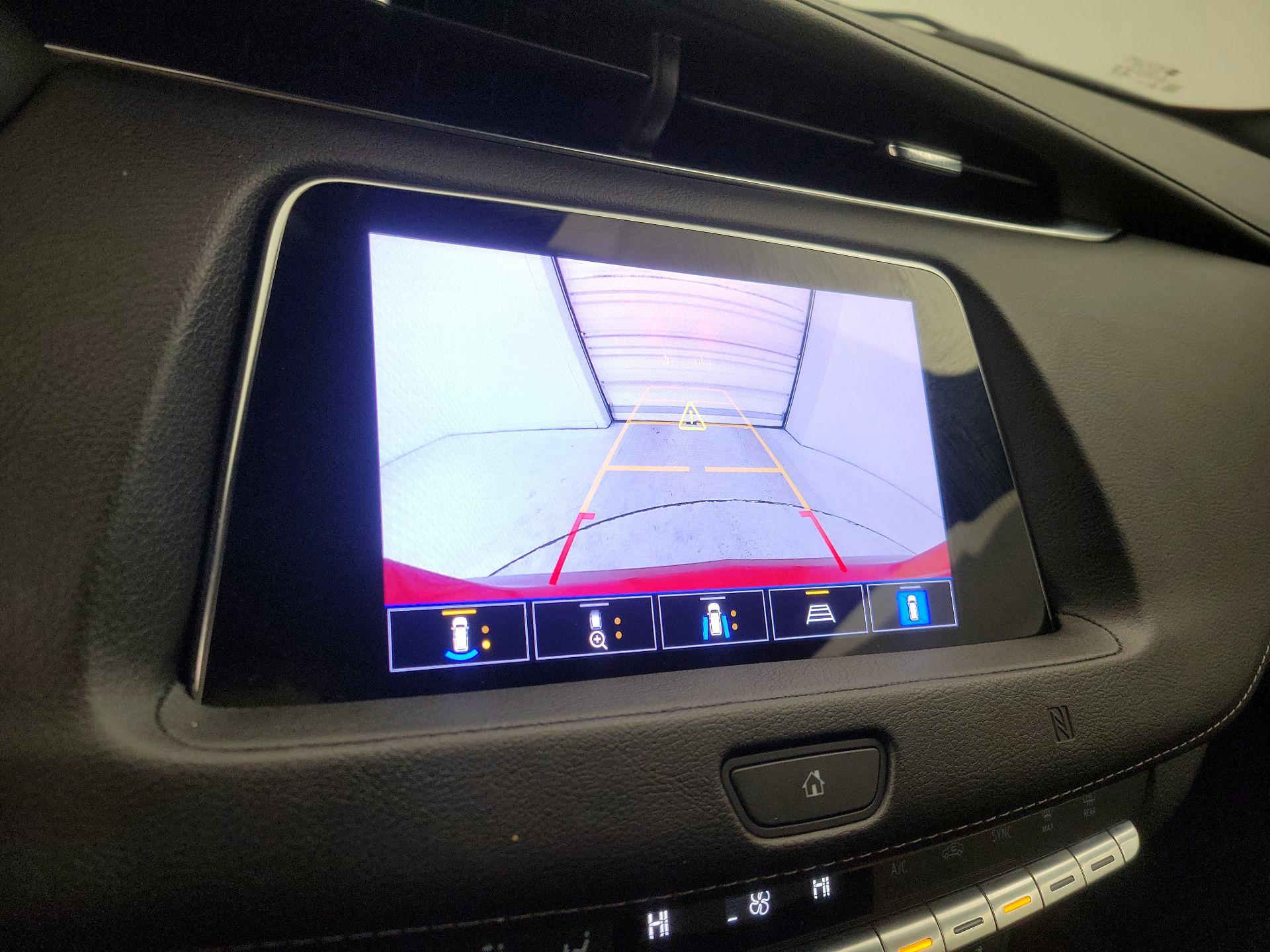 Thumbnail: 2021 Cadillac XT4 - 14