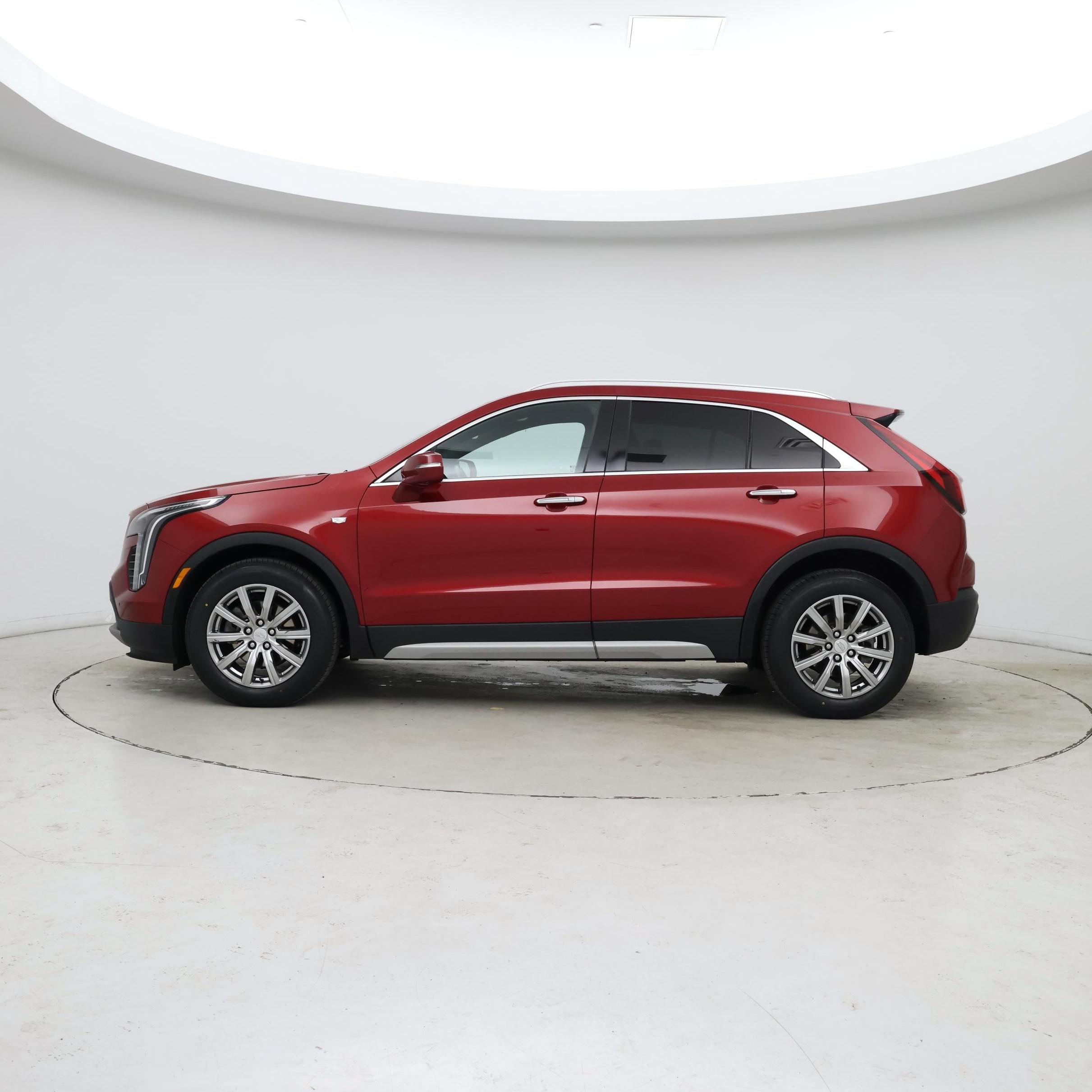 Thumbnail: 2021 Cadillac XT4 - 3