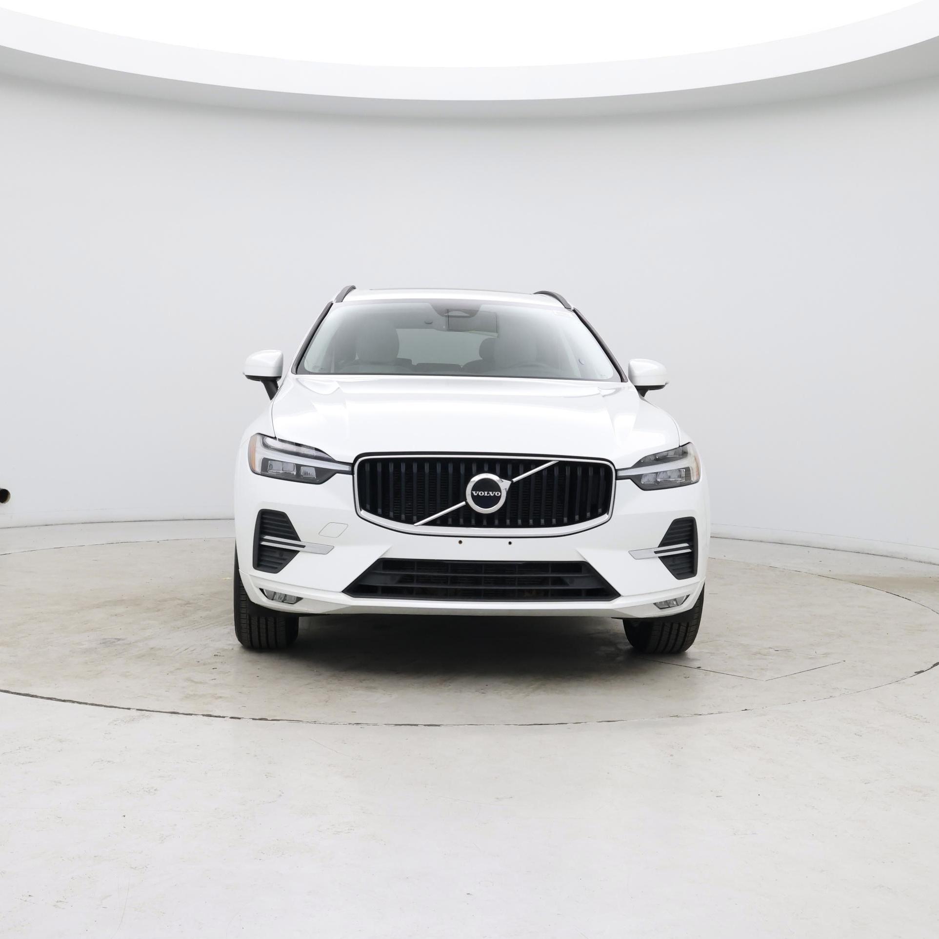 Thumbnail: 2022 Volvo XC60 - 5