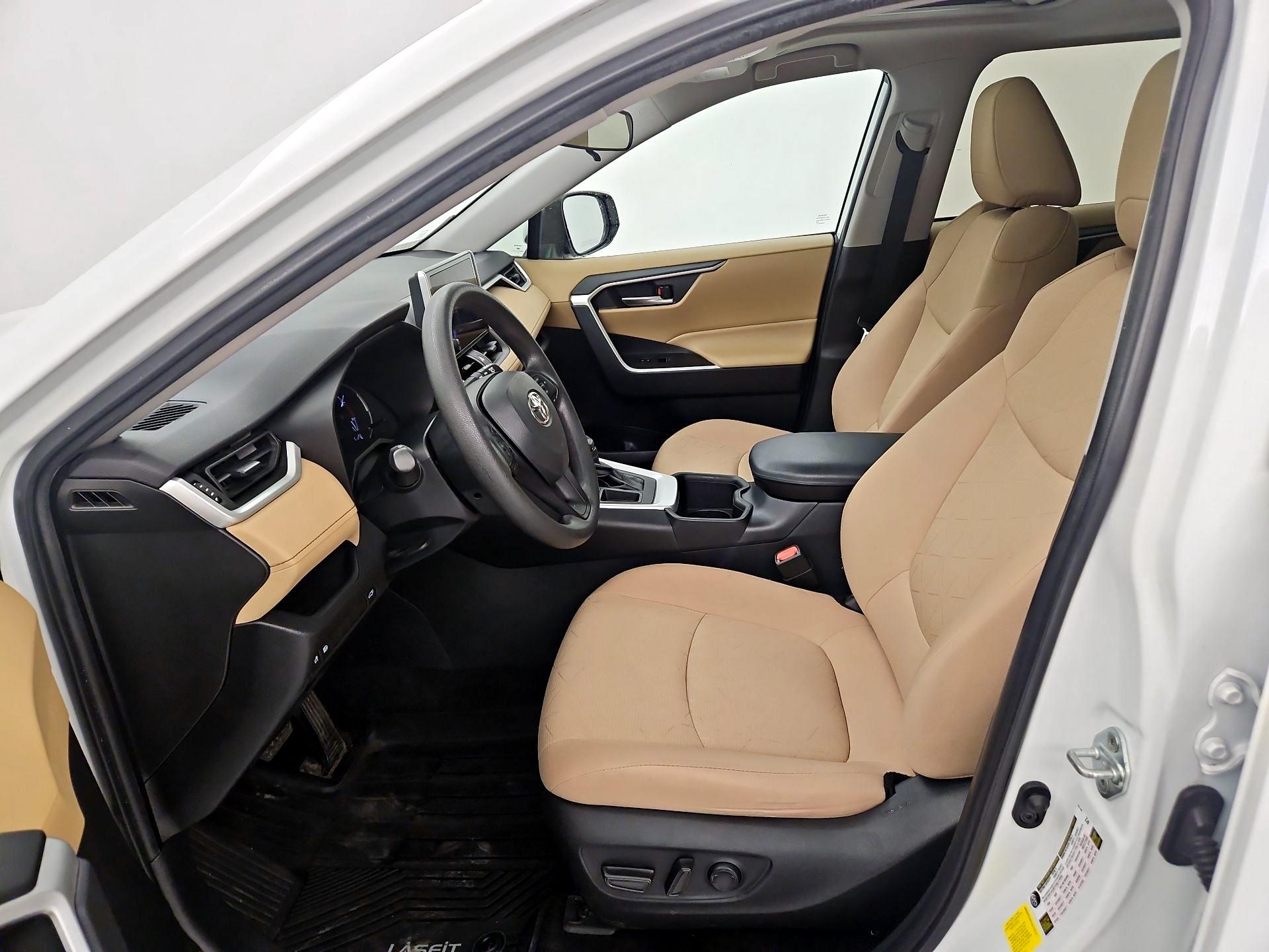 Thumbnail: 2023 Toyota RAV4 - 11