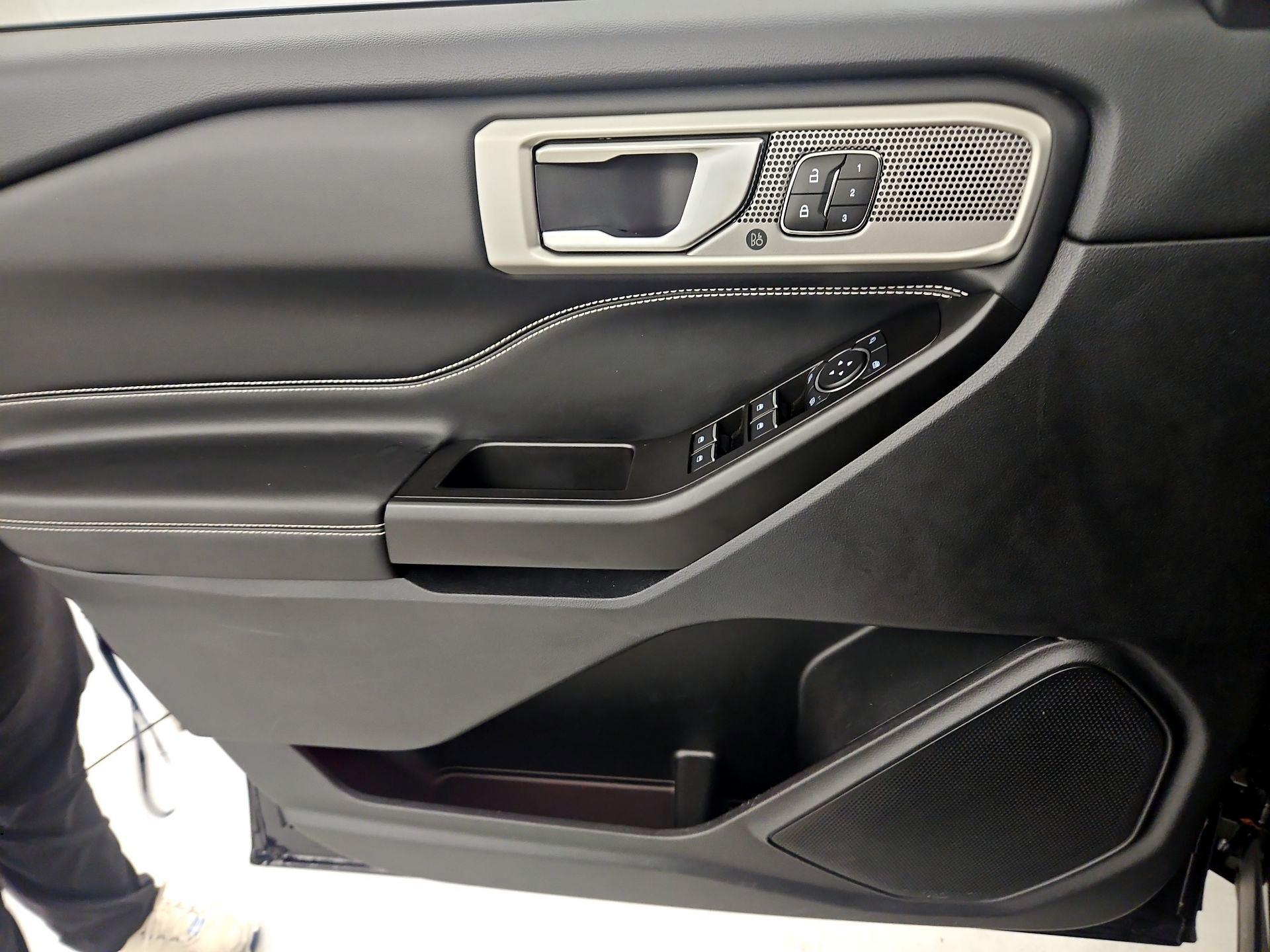 Thumbnail: 2020 Ford Explorer - 12