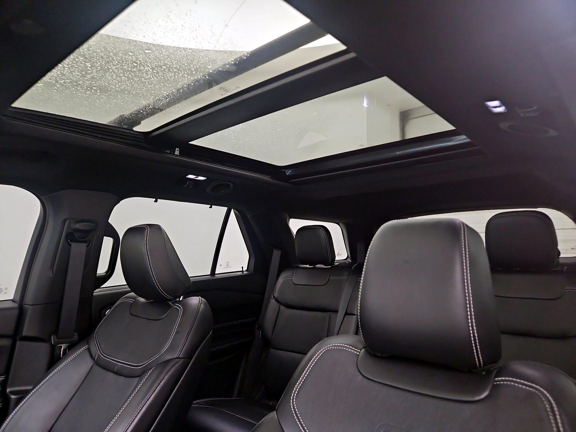 Thumbnail: 2020 Ford Explorer - 20