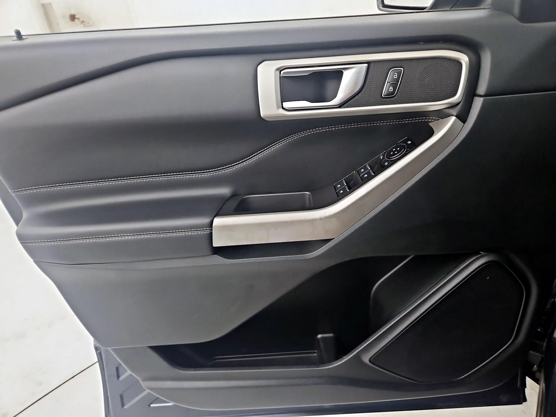 Thumbnail: 2022 Ford Explorer - 12