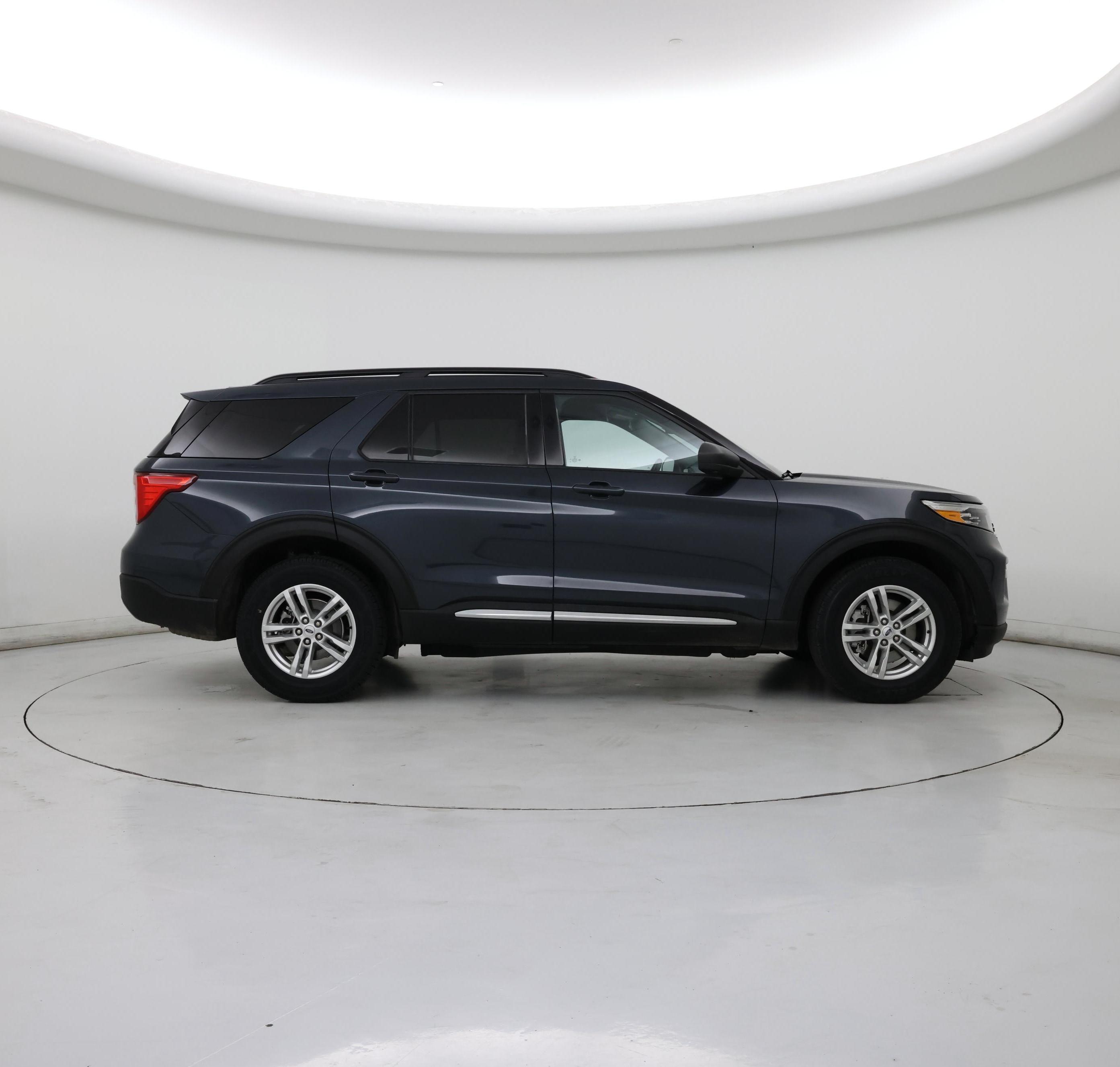 Thumbnail: 2022 Ford Explorer - 7