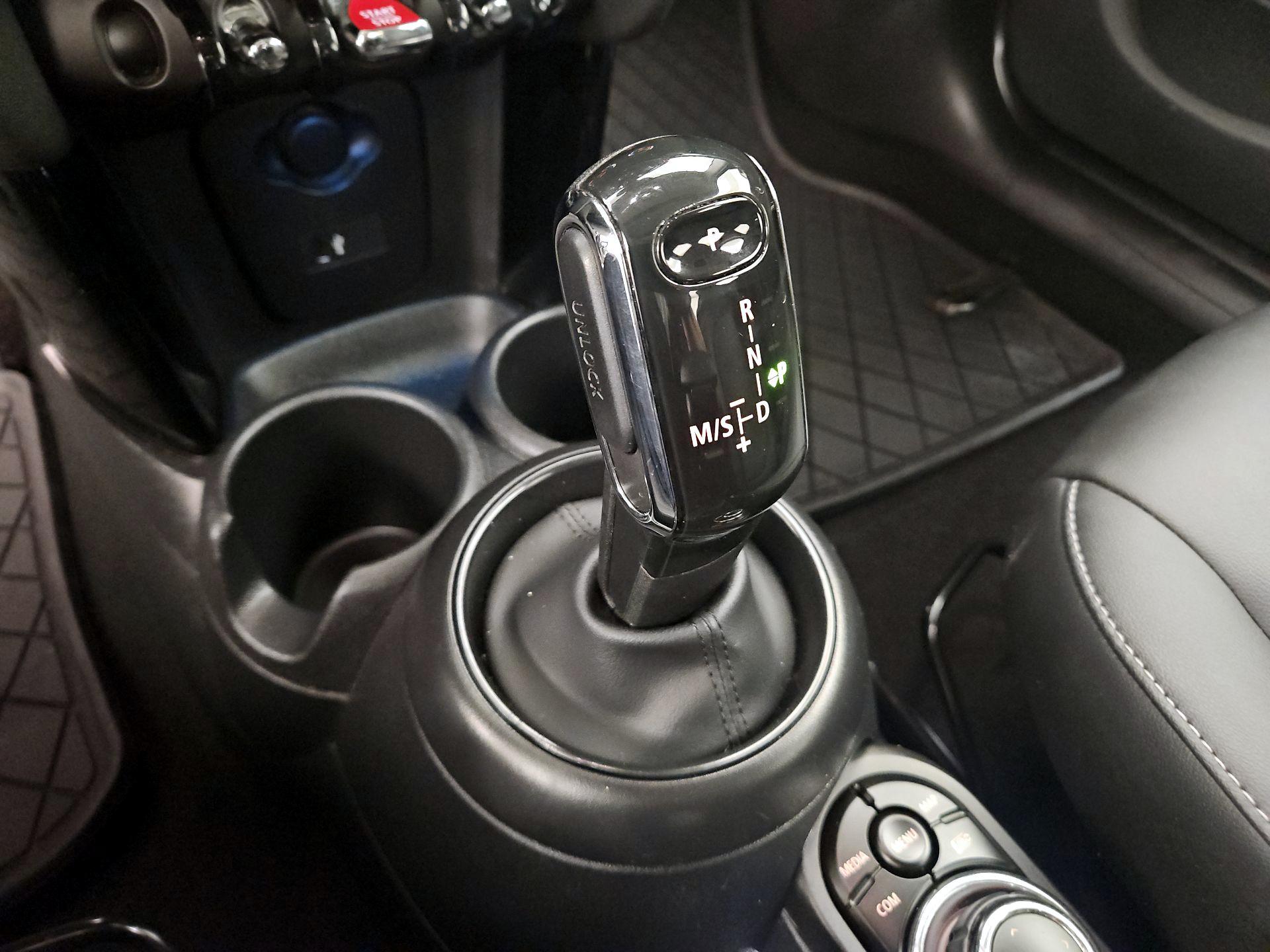 Thumbnail: 2023 MINI Cooper Hardtop - 17