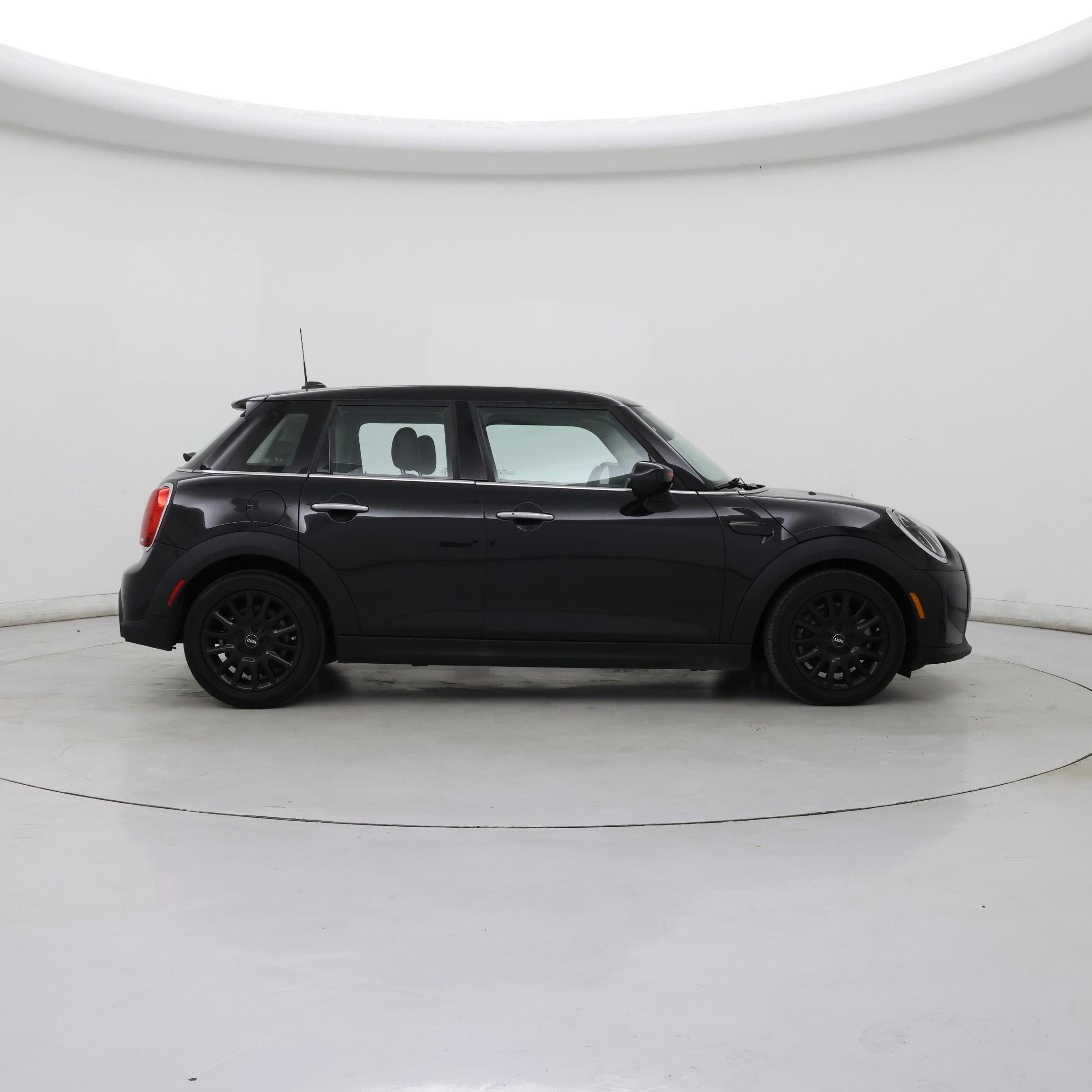 Thumbnail: 2023 MINI Cooper Hardtop - 7