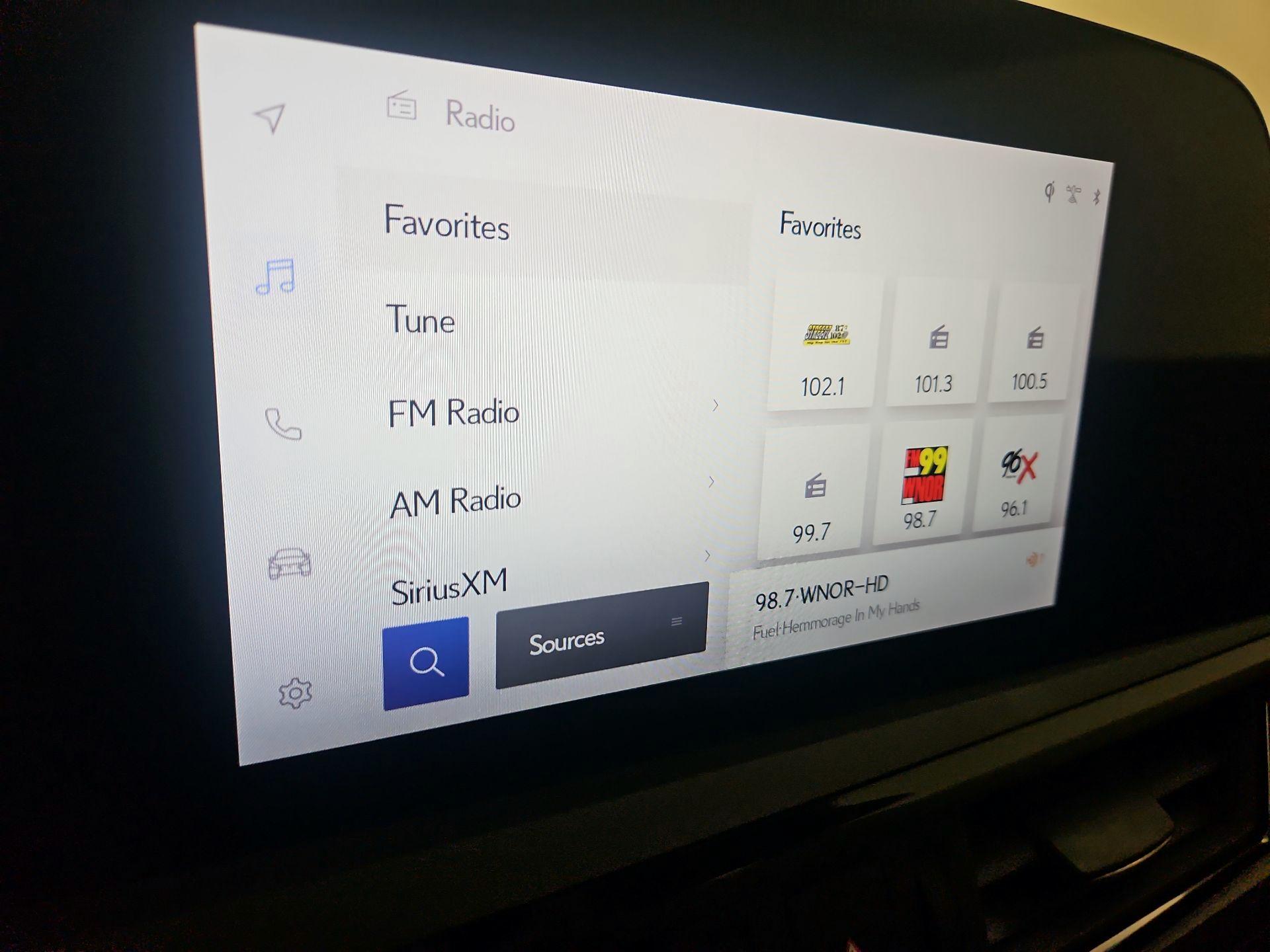 Thumbnail: 2023 Lexus ES - 14