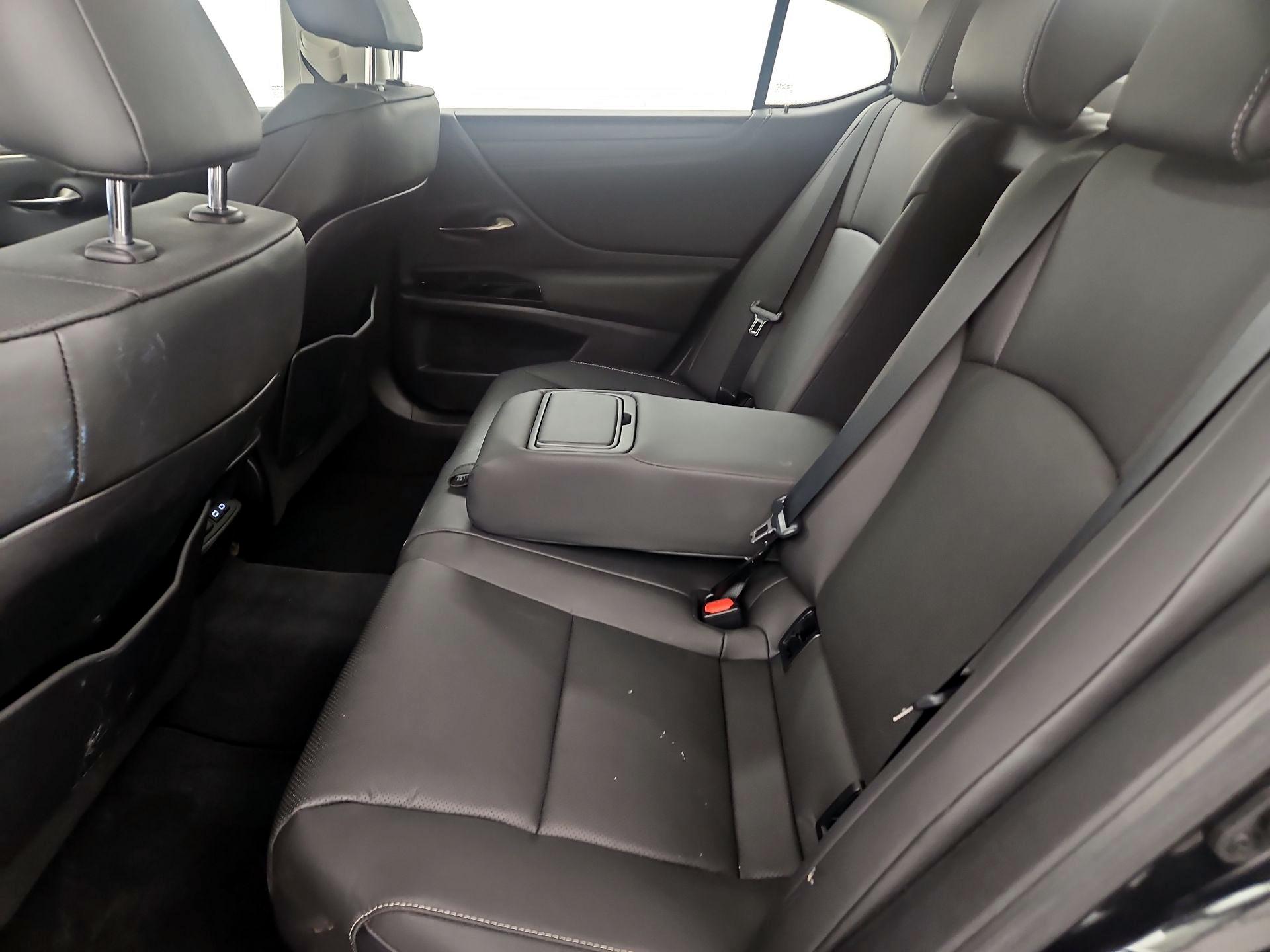 Thumbnail: 2023 Lexus ES - 19