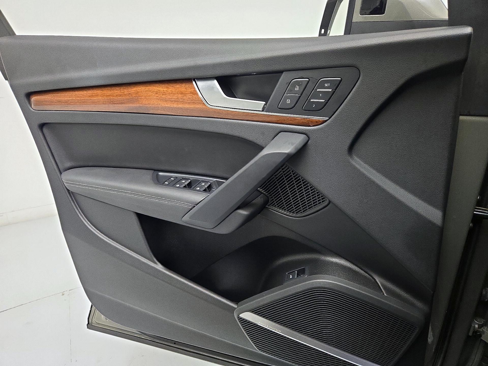 Thumbnail: 2023 Audi Q5 - 12