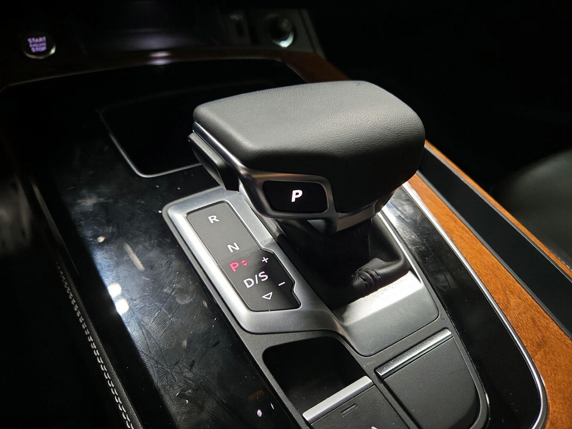 Thumbnail: 2023 Audi Q5 - 17