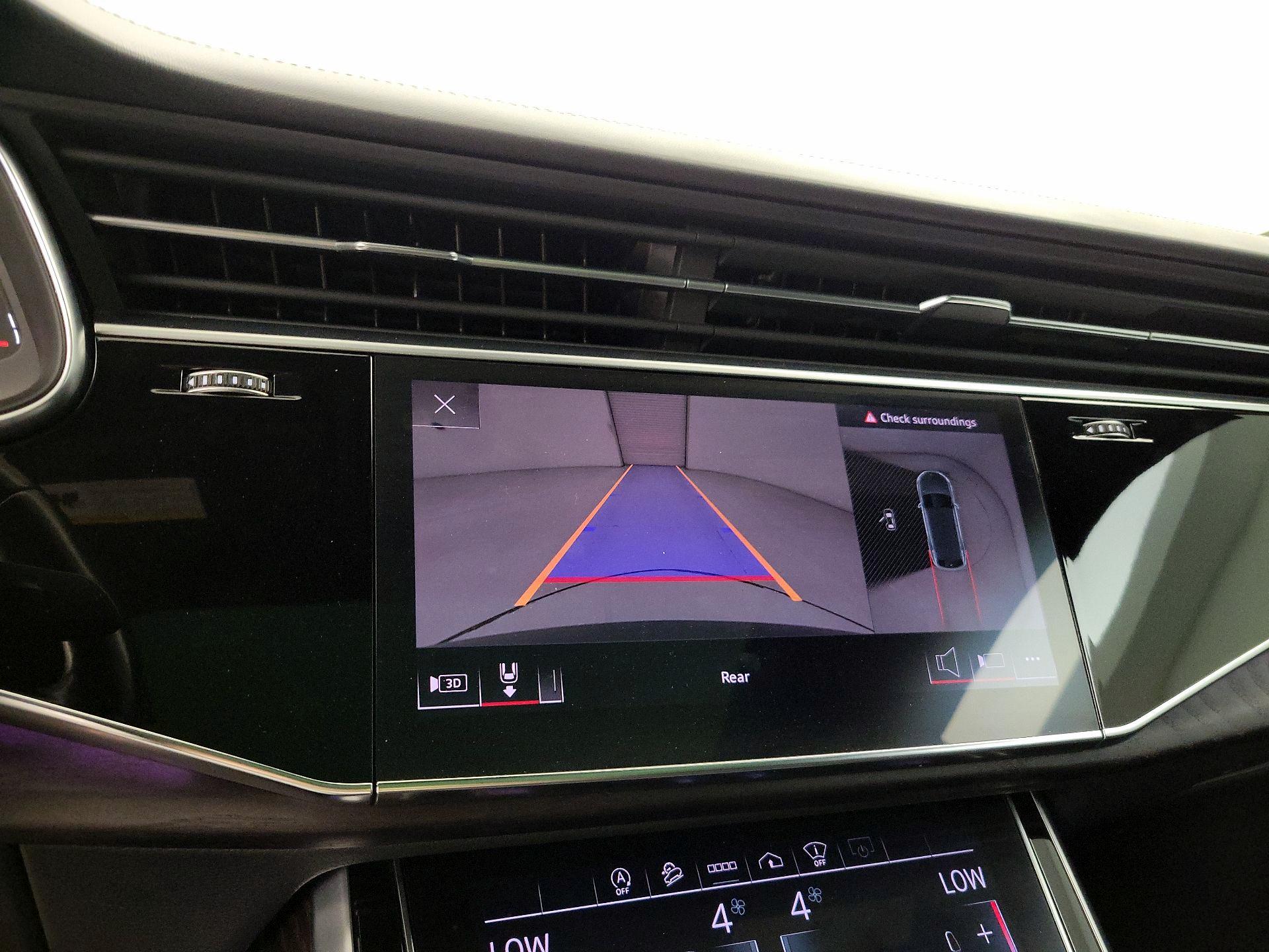 Thumbnail: 2021 Audi Q8 - 15