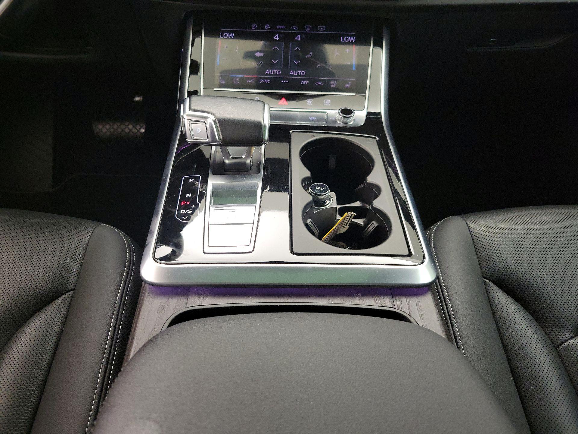 Thumbnail: 2021 Audi Q8 - 18