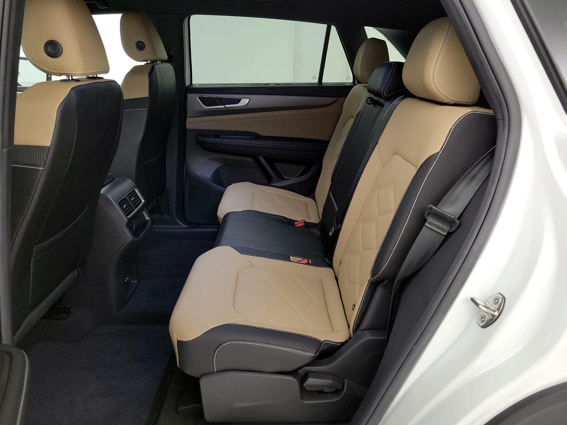 Thumbnail: 2024 Volkswagen Atlas - 19