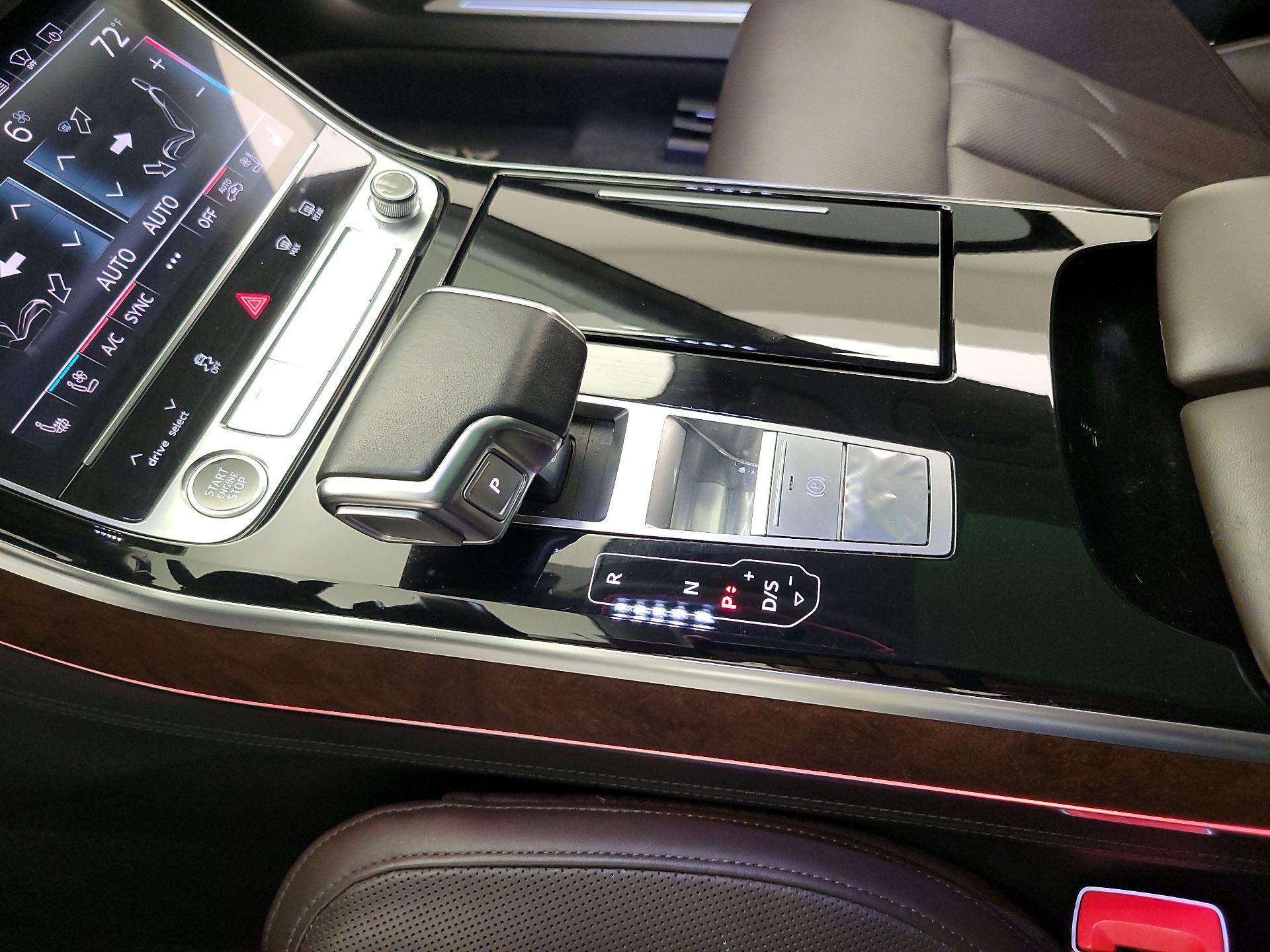 Thumbnail: 2021 Audi A8 - 17