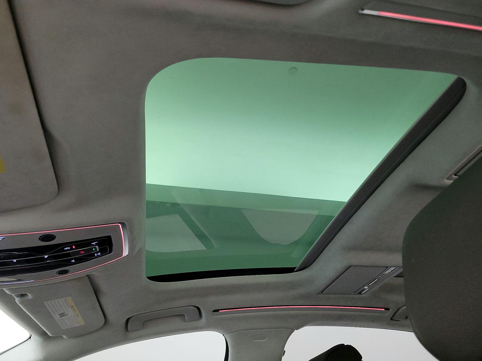 Thumbnail: 2021 Audi A8 - 18