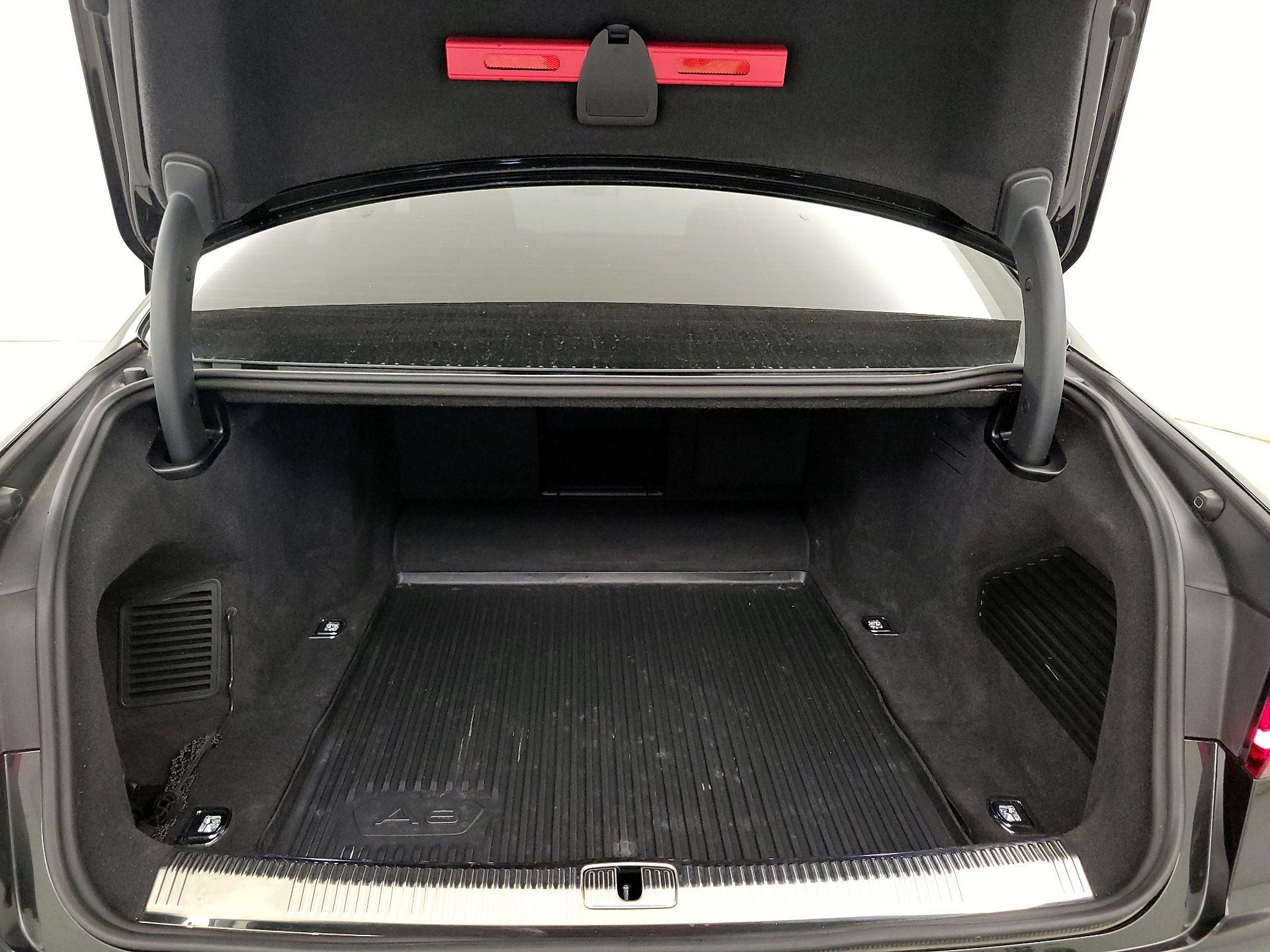 Thumbnail: 2021 Audi A8 - 20