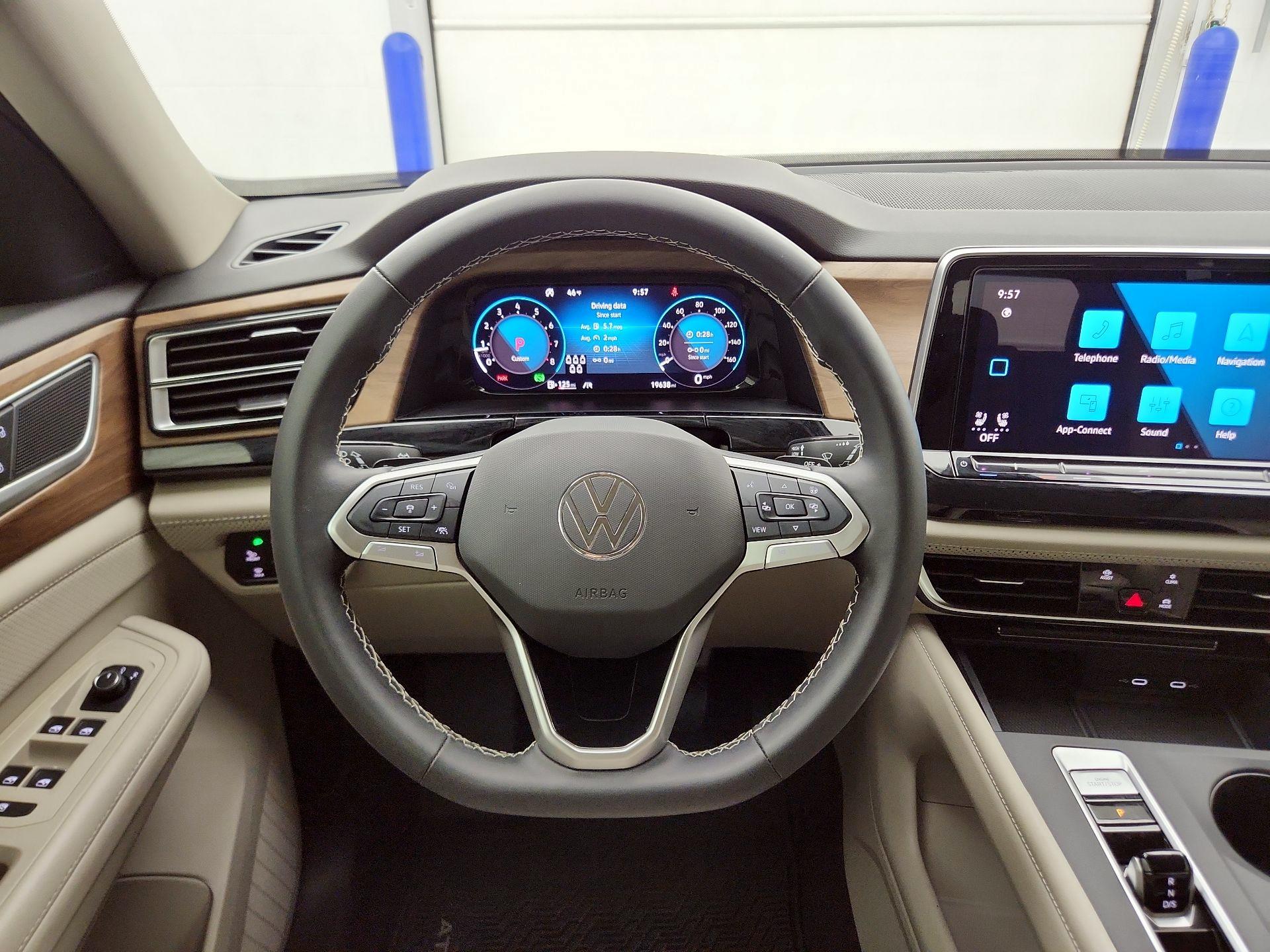 Thumbnail: 2024 Volkswagen Atlas - 10