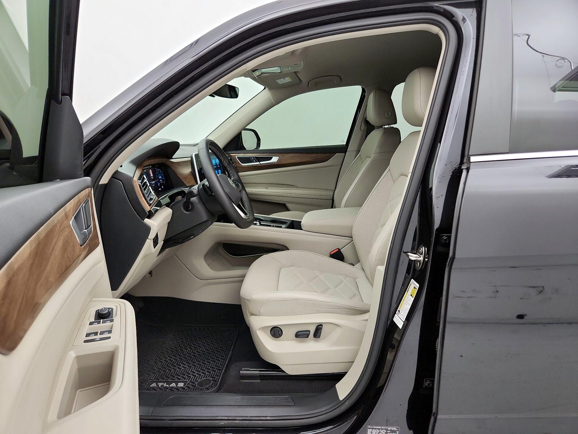 Thumbnail: 2024 Volkswagen Atlas - 11