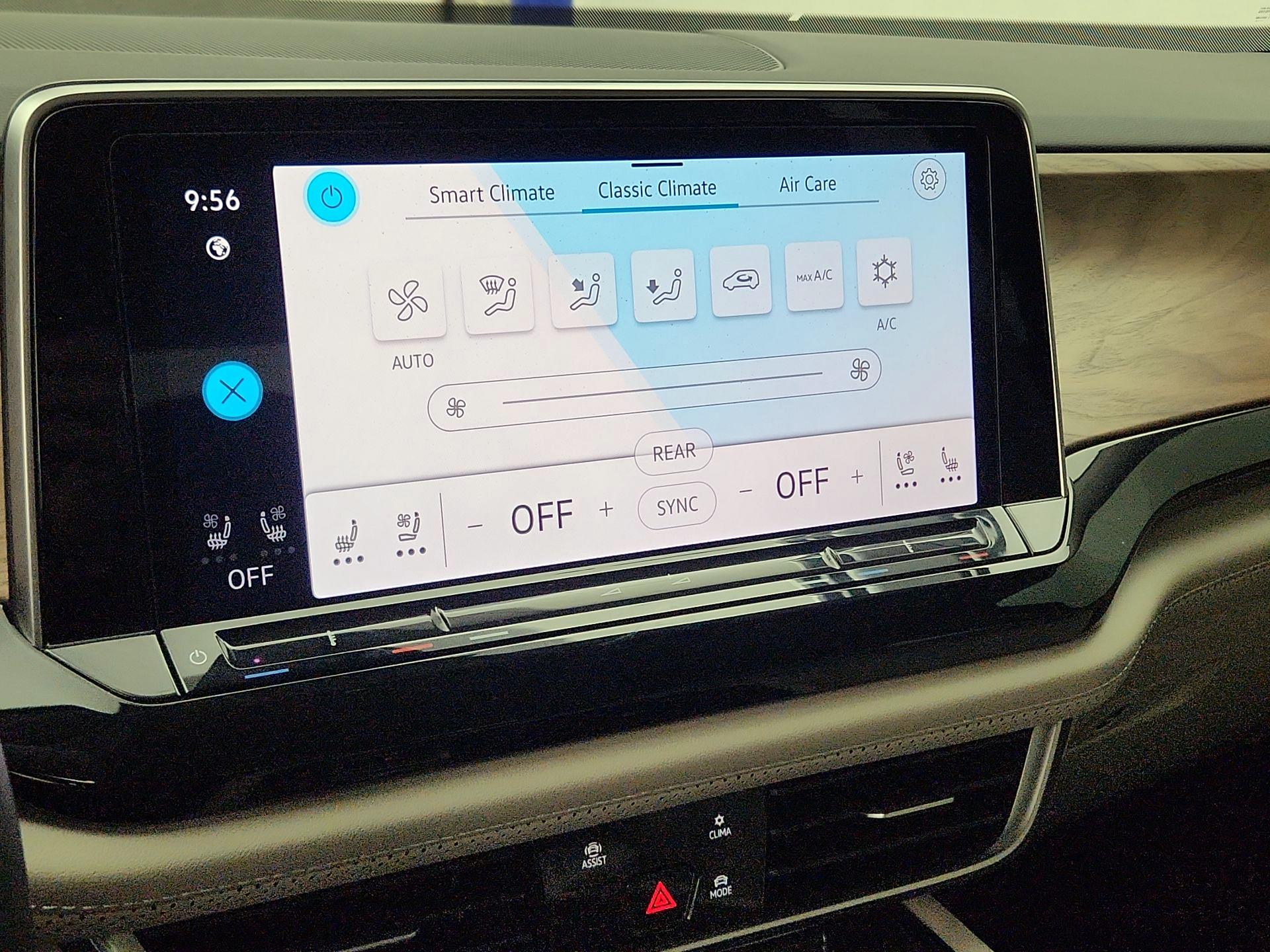 Thumbnail: 2024 Volkswagen Atlas - 16