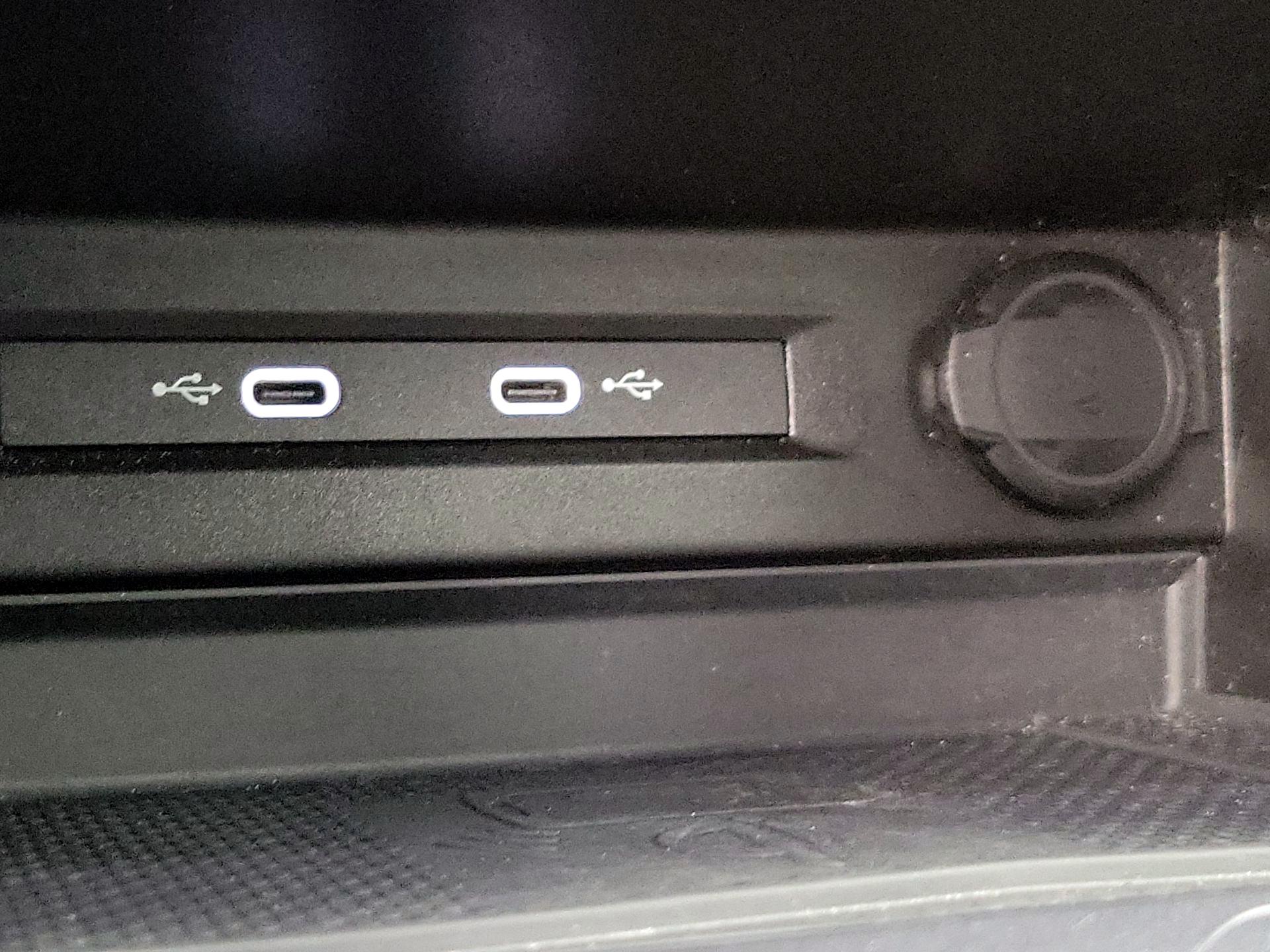 Thumbnail: 2023 Volkswagen Tiguan - 18