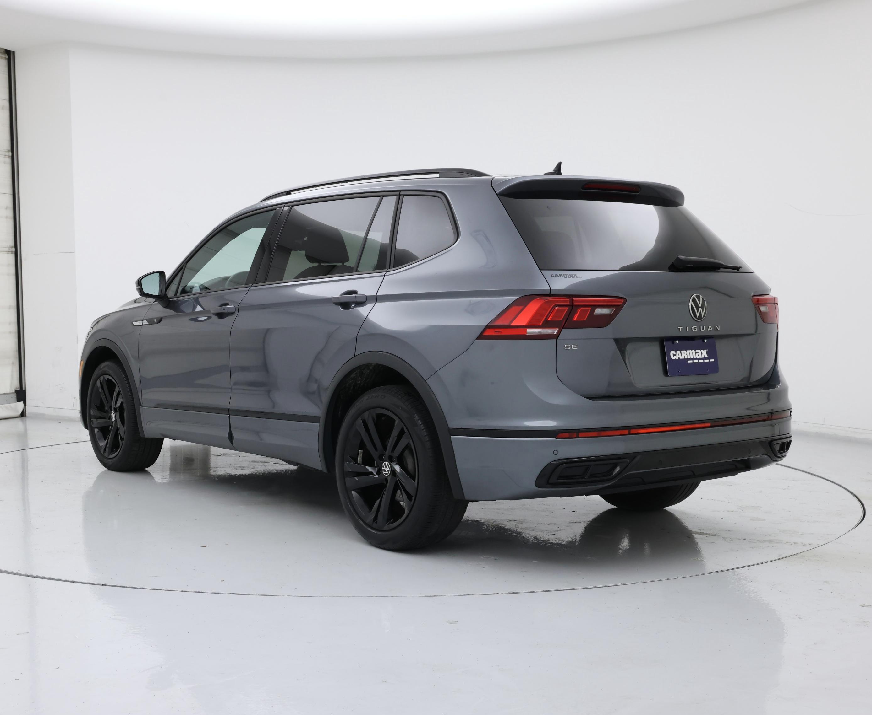 Thumbnail: 2023 Volkswagen Tiguan - 2