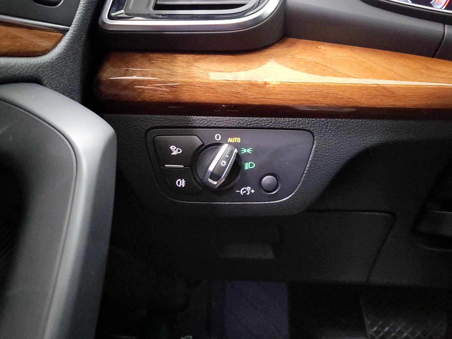 Thumbnail: 2022 Audi Q5 - 13