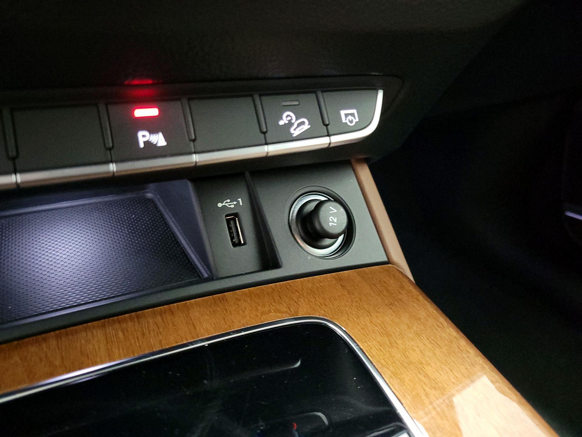 Thumbnail: 2022 Audi Q5 - 19