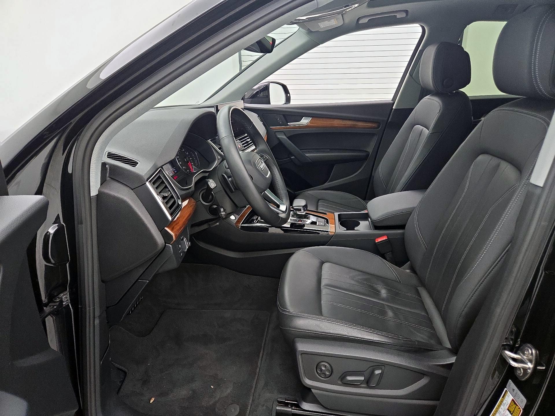 Thumbnail: 2023 Audi Q5 - 11