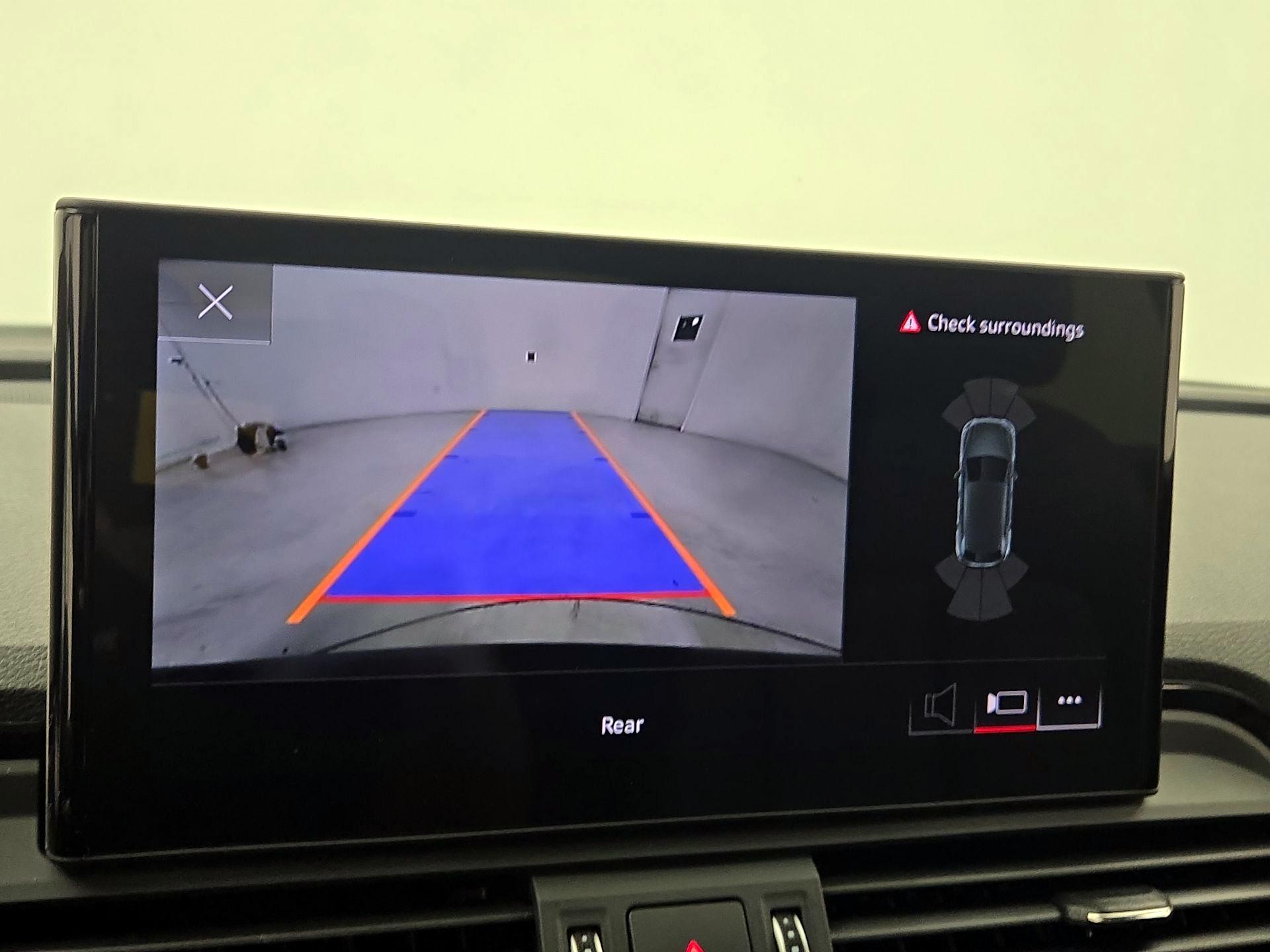 Thumbnail: 2023 Audi Q5 - 14