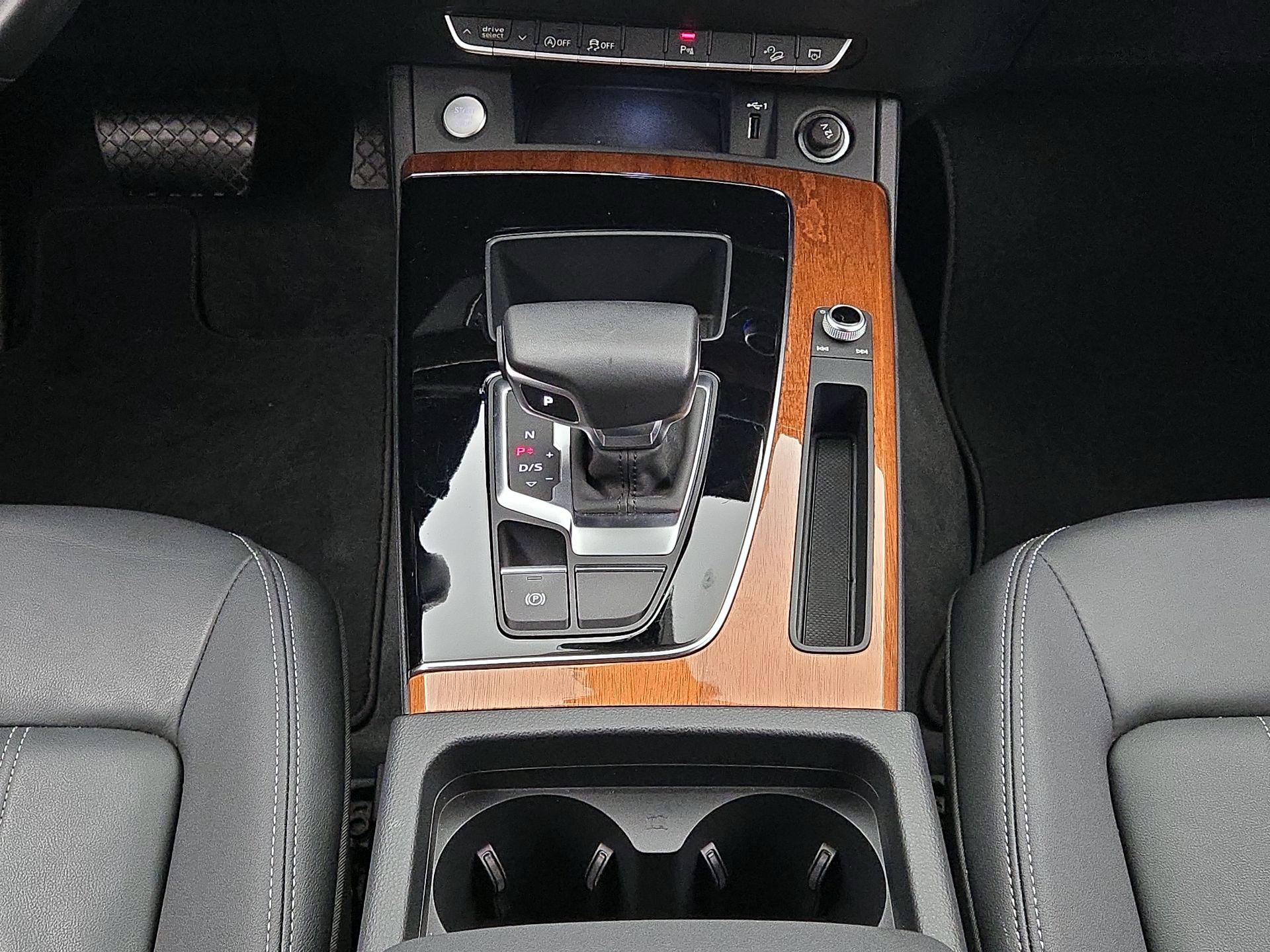 Thumbnail: 2023 Audi Q5 - 17