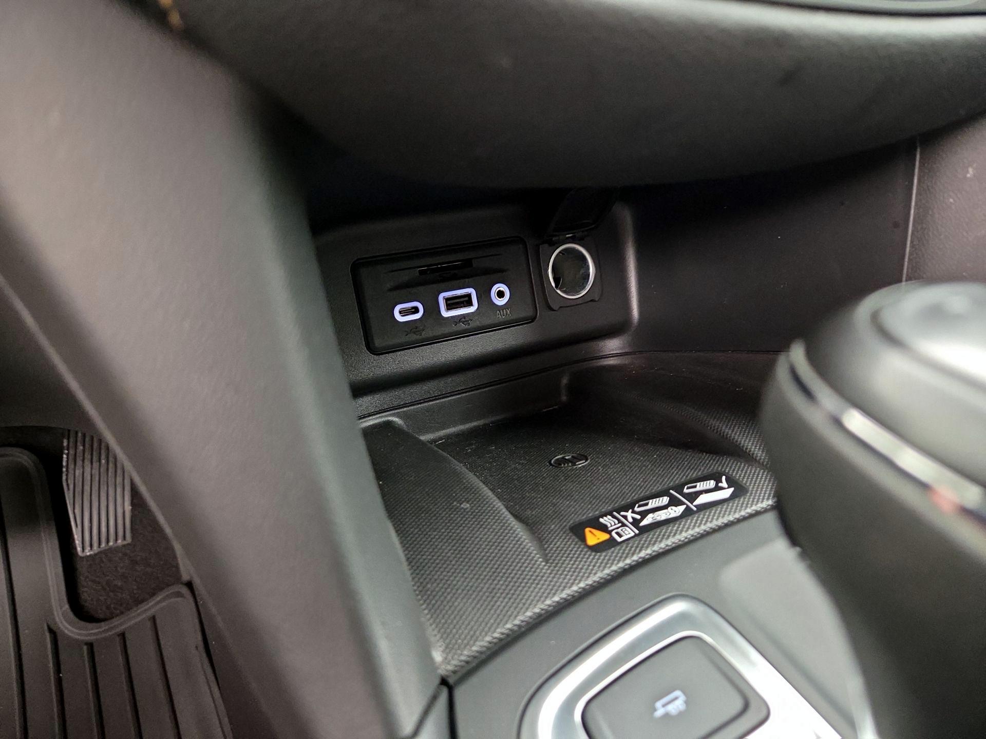 Thumbnail: 2020 Chevrolet Equinox - 18