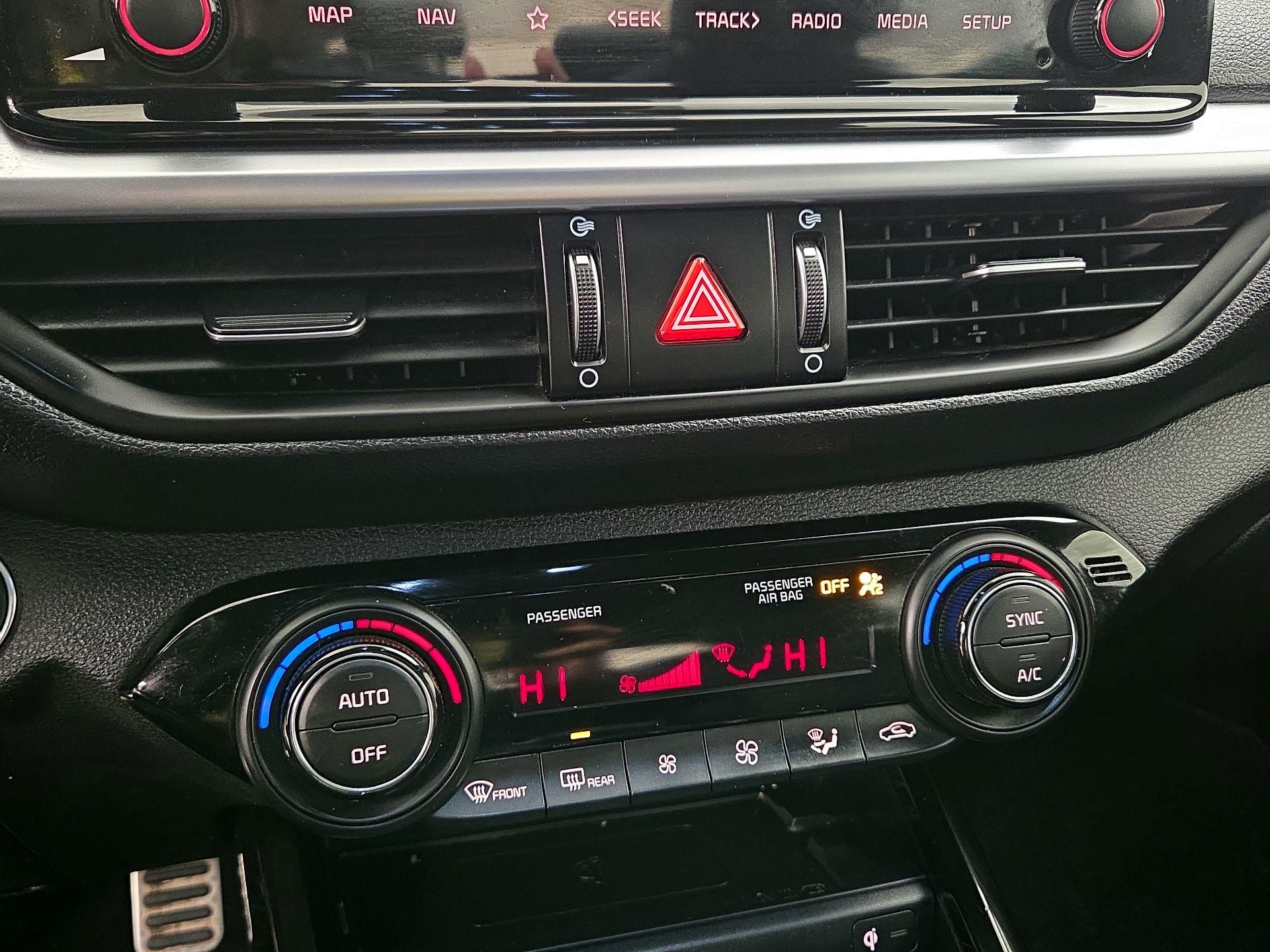 Thumbnail: 2023 Kia Forte - 17