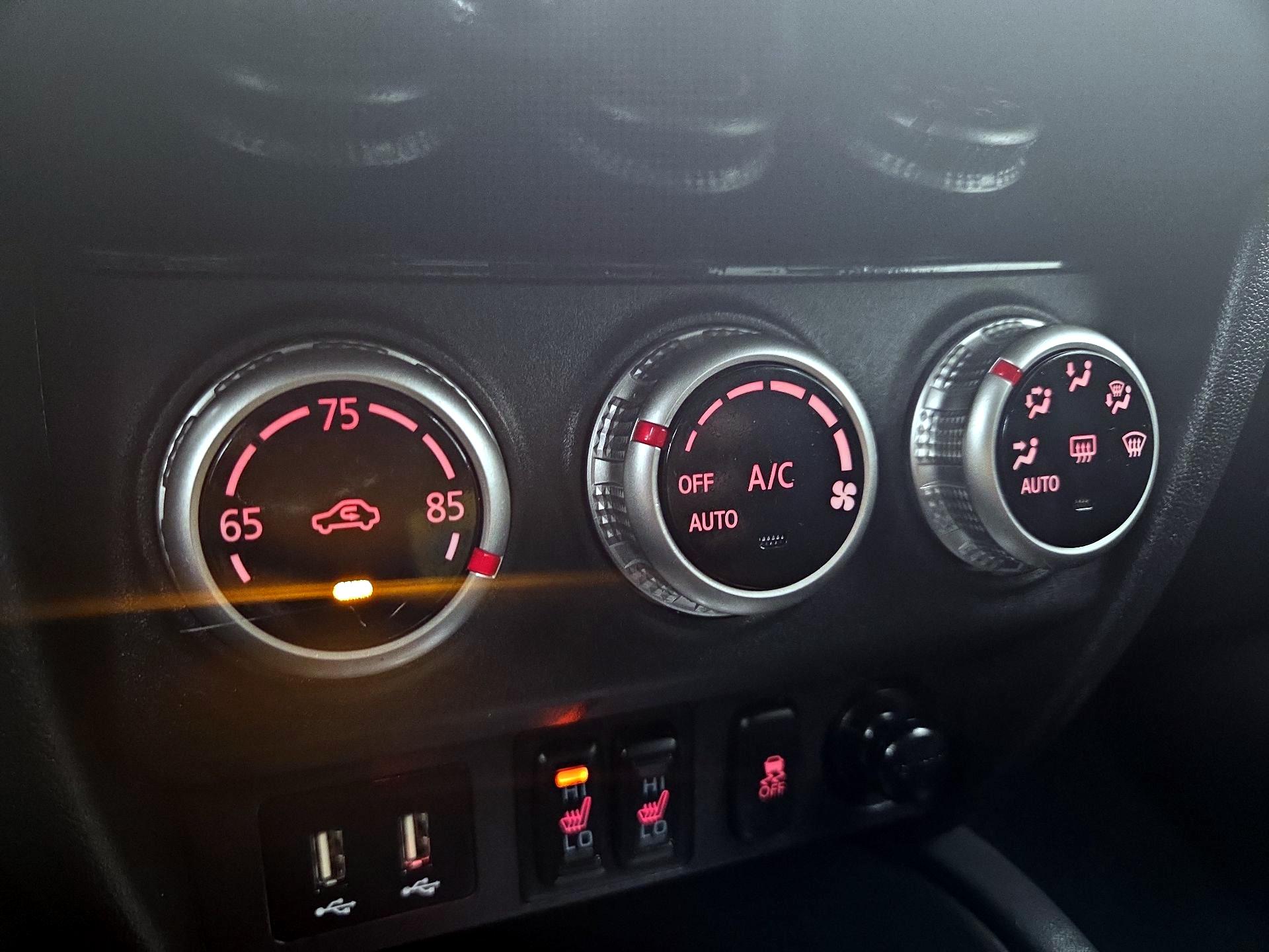 Thumbnail: 2024 Mitsubishi Outlander Sport - 16