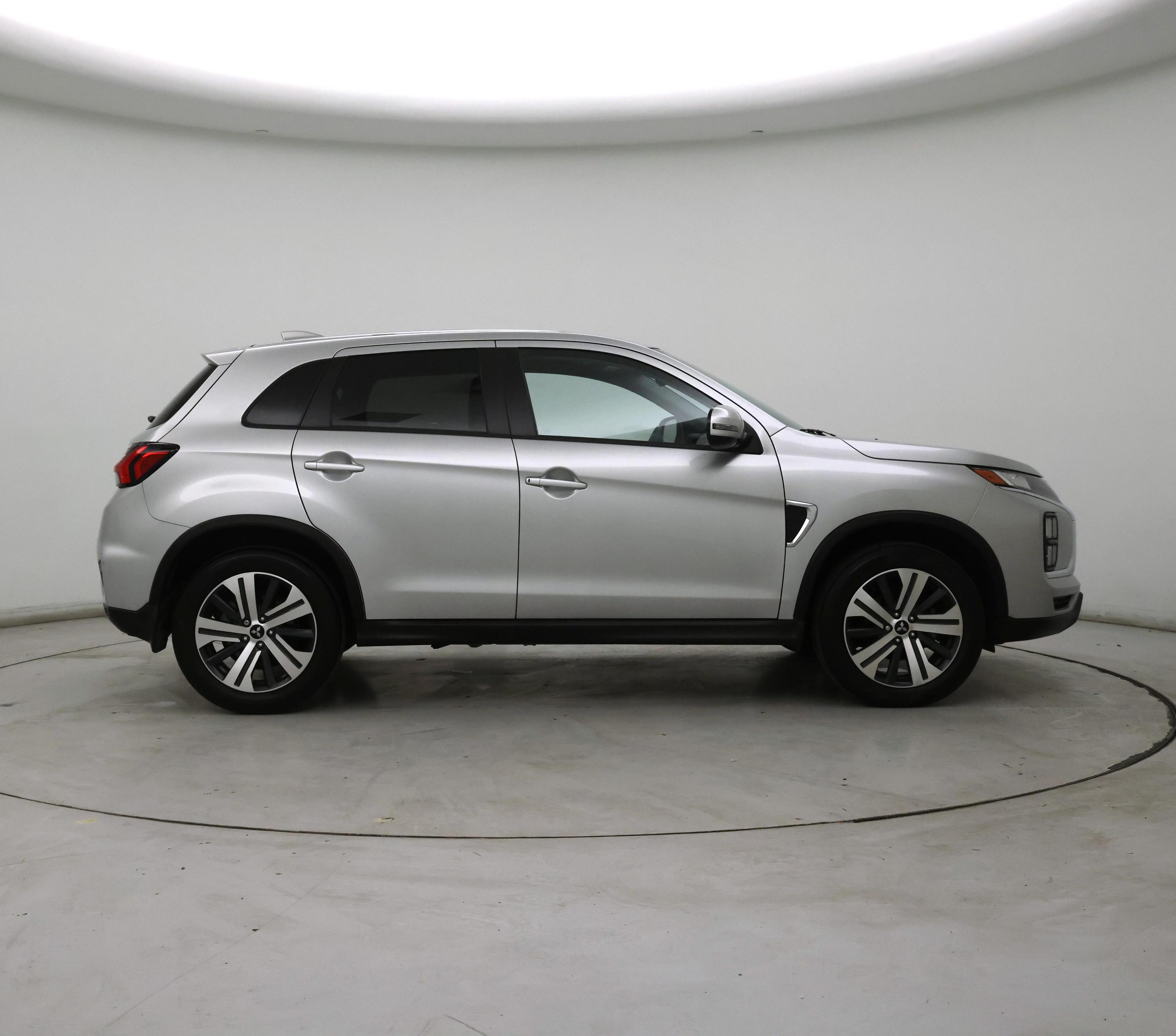 Thumbnail: 2024 Mitsubishi Outlander Sport - 7