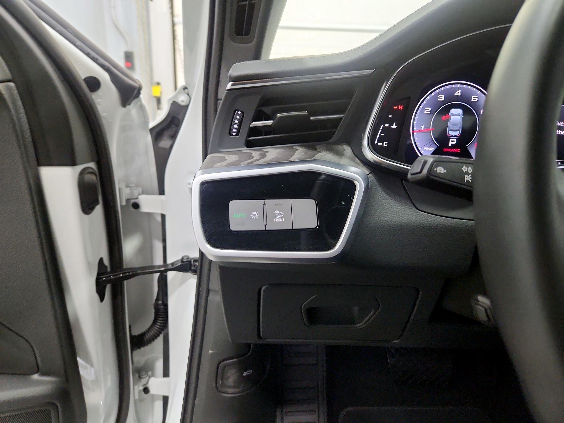 Thumbnail: 2024 Audi A6 - 13