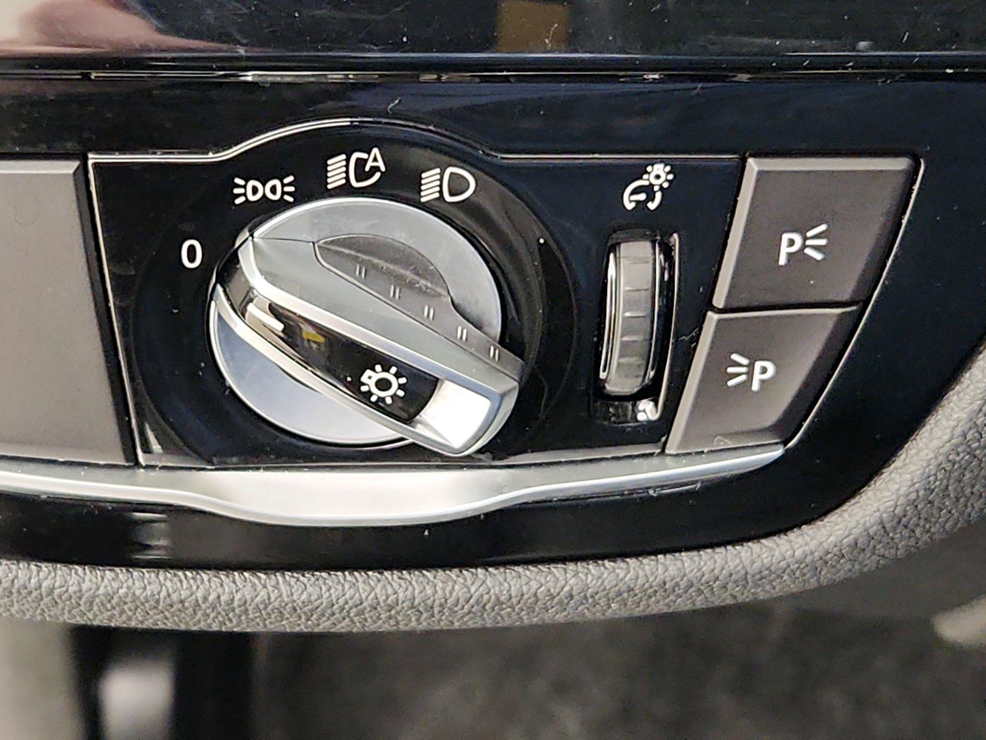 Thumbnail: 2022 BMW 5 Series - 11