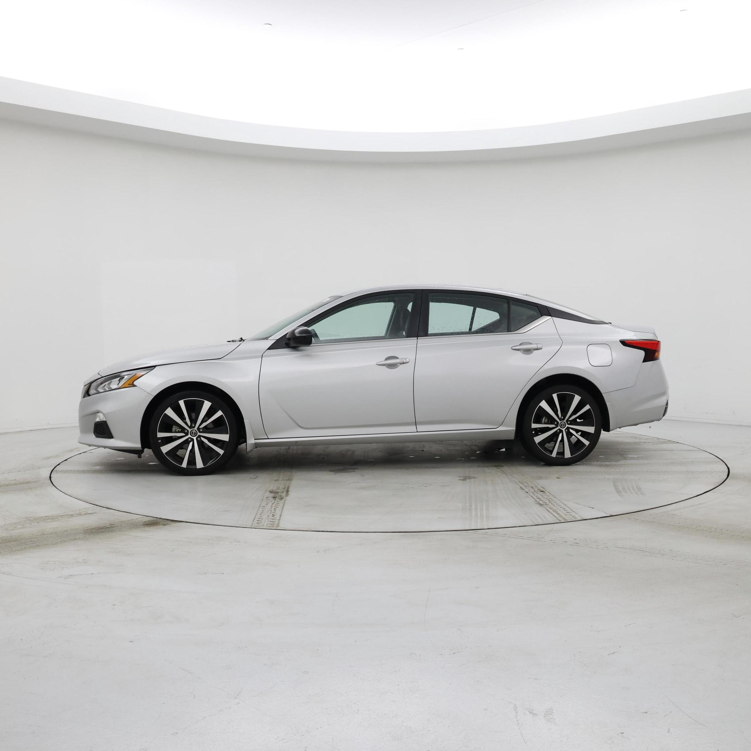 Thumbnail: 2022 Nissan Altima - 3