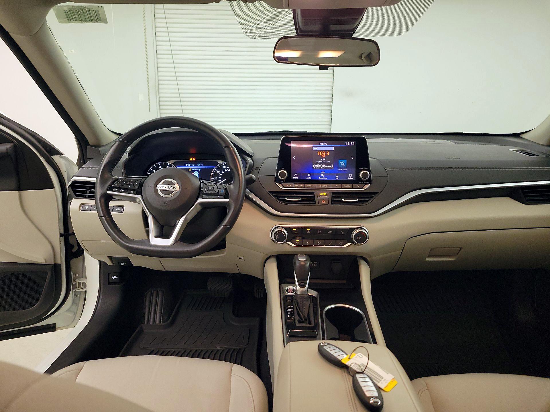 Thumbnail: 2022 Nissan Altima - 9