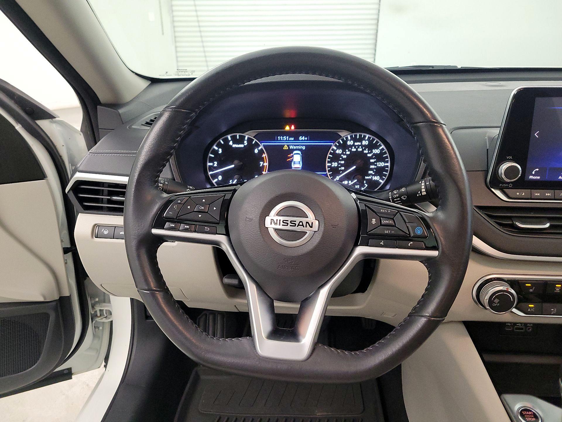 Thumbnail: 2022 Nissan Altima - 10