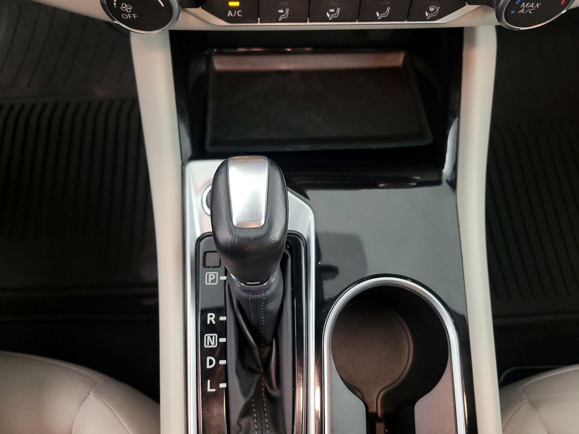 Thumbnail: 2022 Nissan Altima - 17