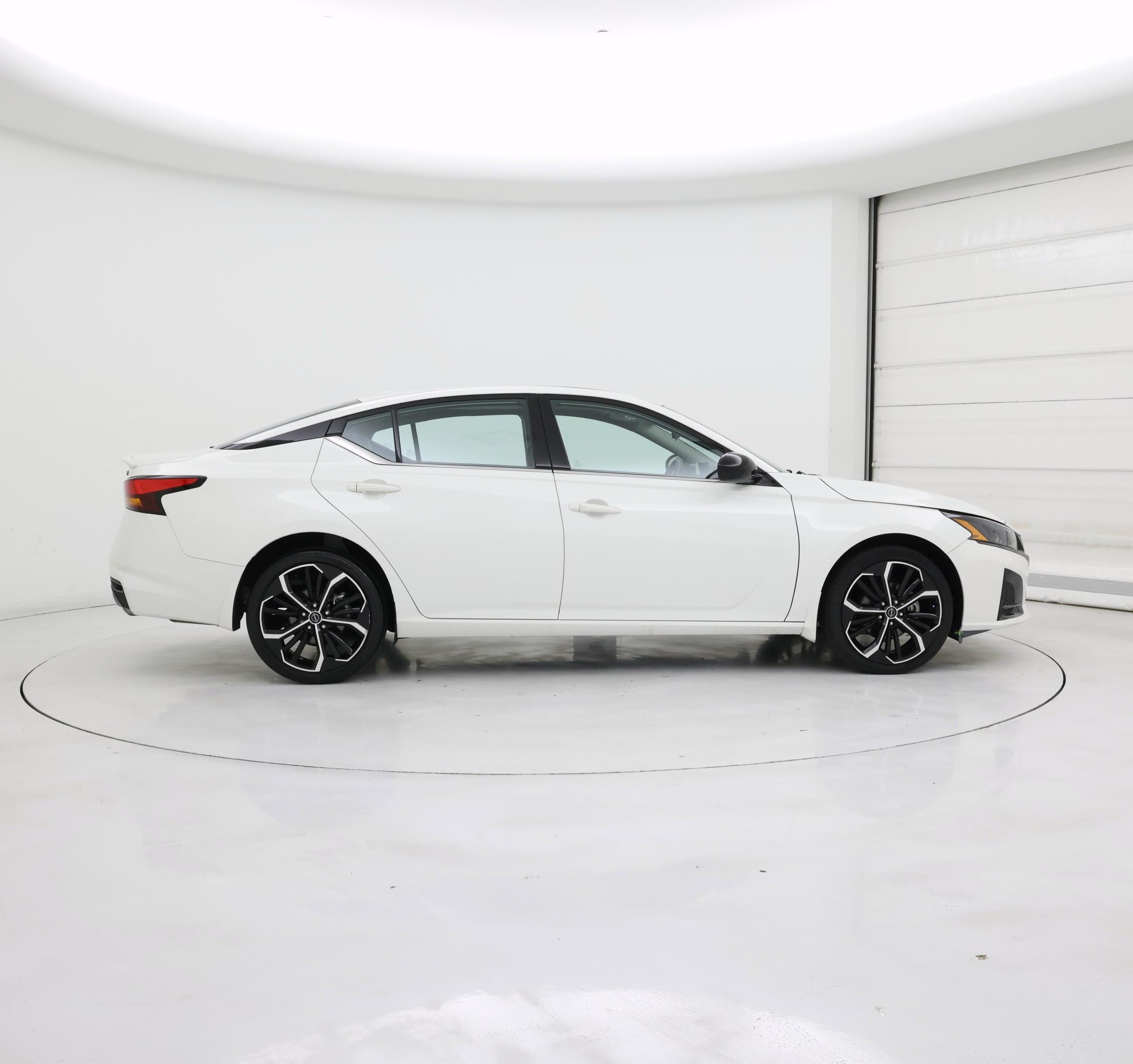 Thumbnail: 2023 Nissan Altima - 7