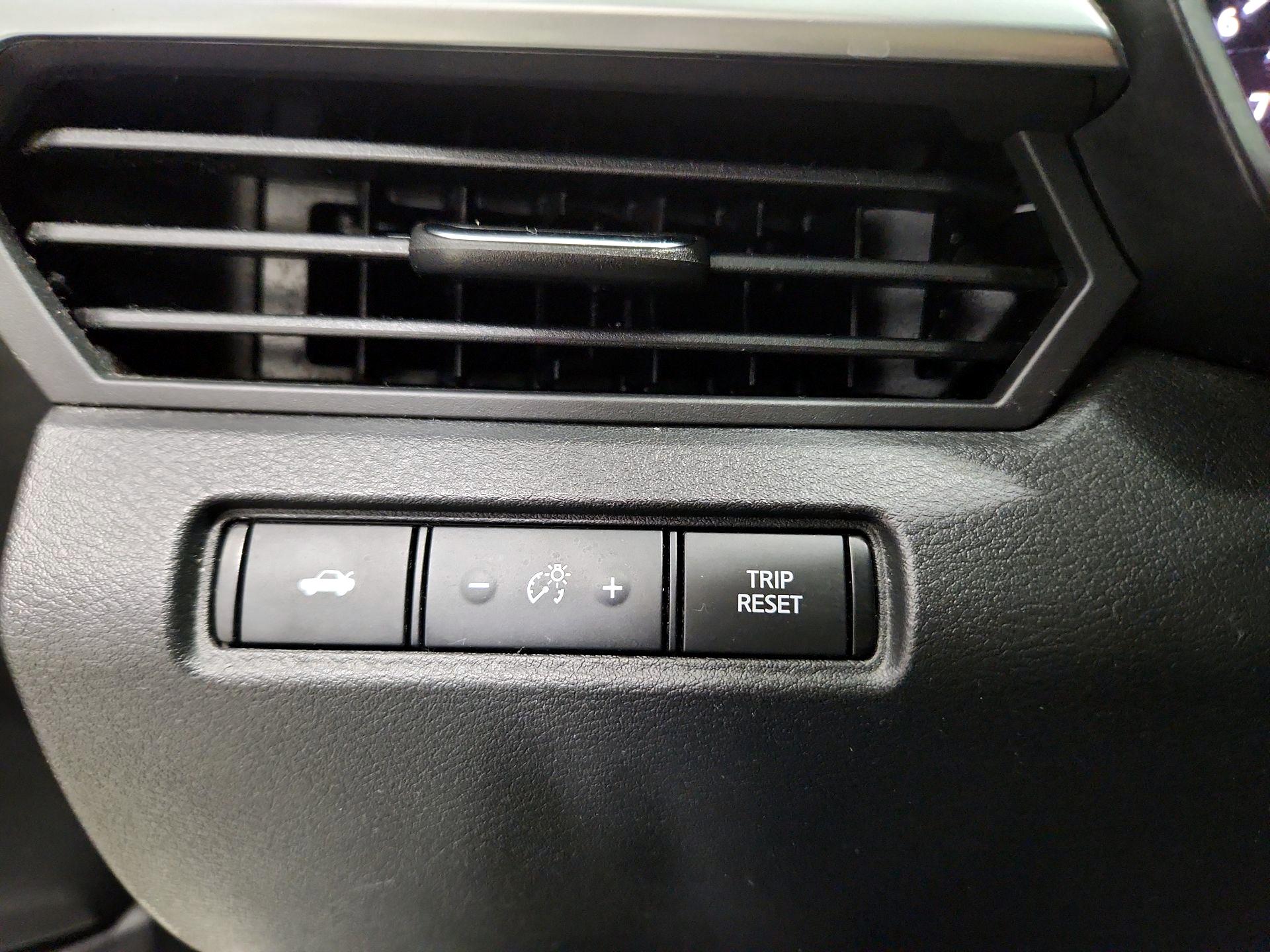 Thumbnail: 2020 Nissan Altima - 13