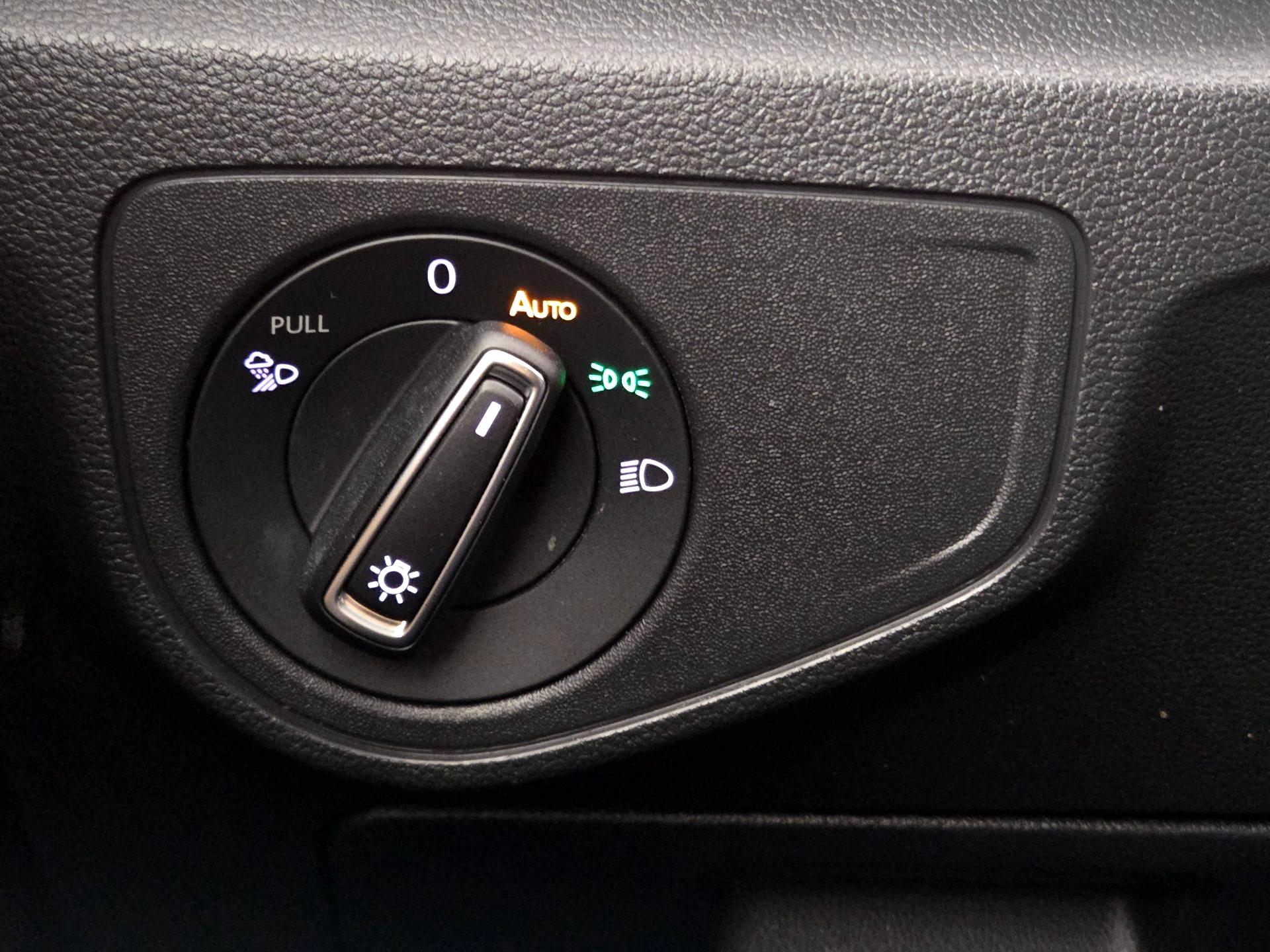 Thumbnail: 2022 Volkswagen Atlas - 13