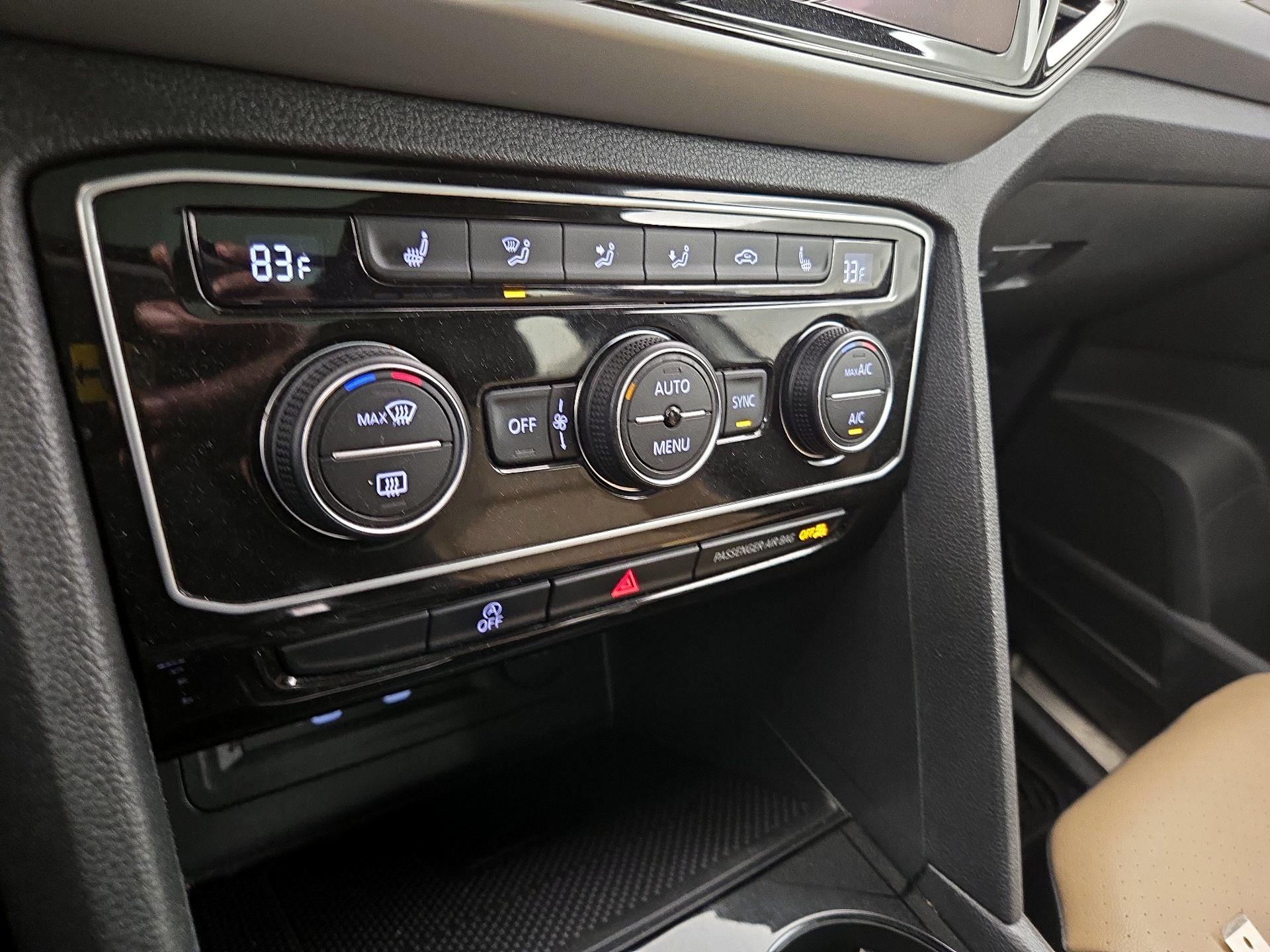 Thumbnail: 2022 Volkswagen Atlas - 17