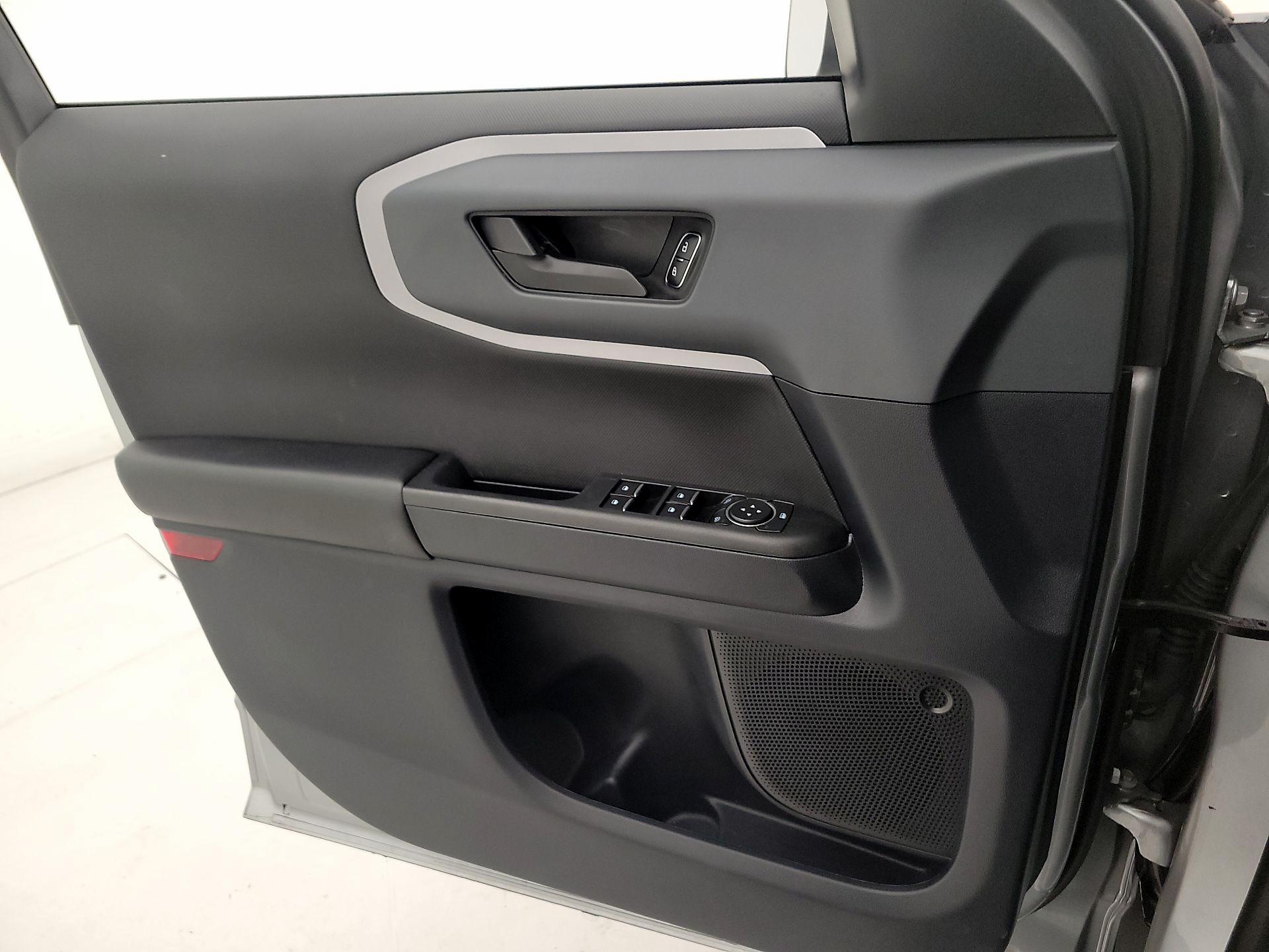 Thumbnail: 2023 Ford Bronco Sport - 12