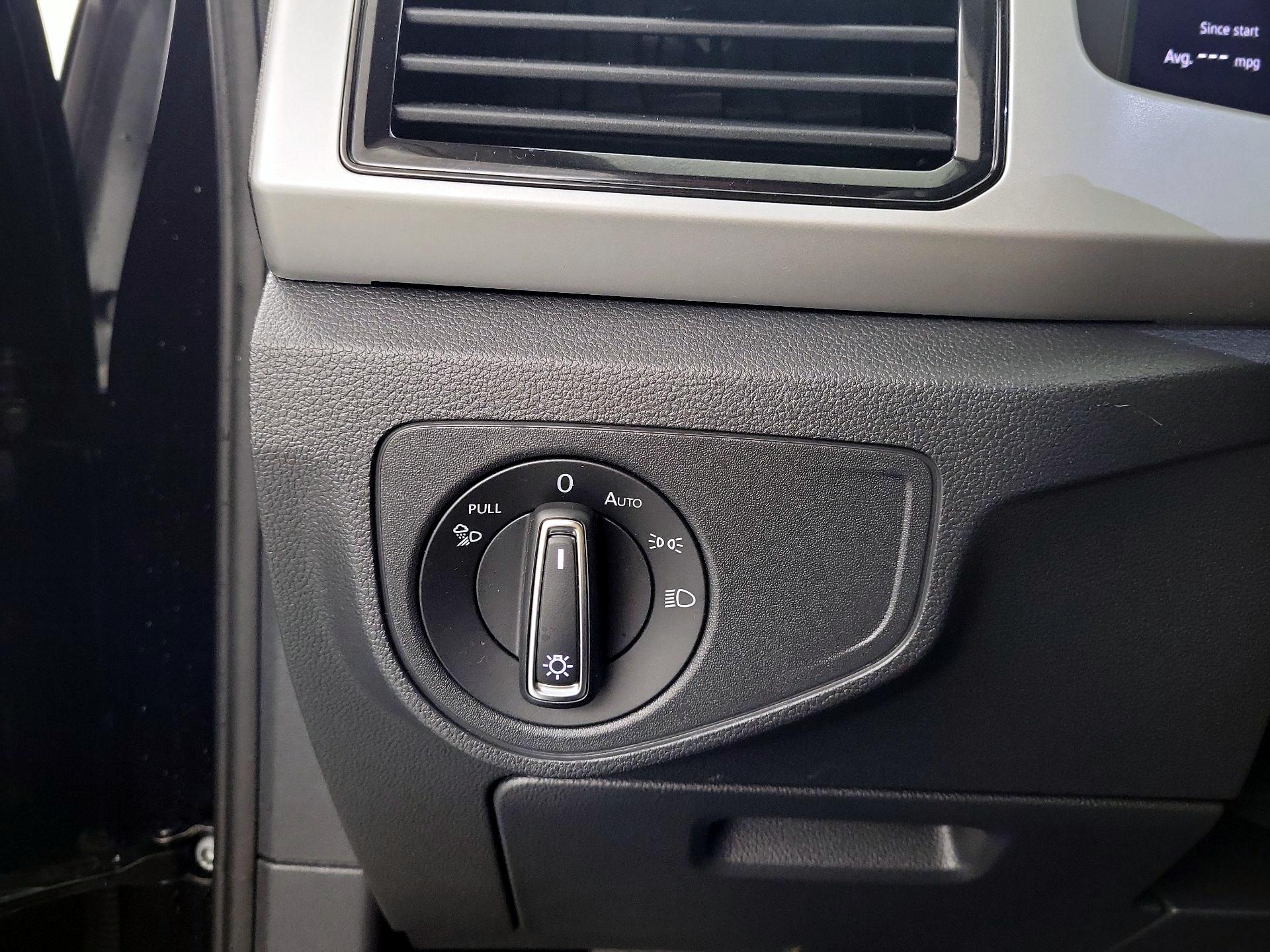 Thumbnail: 2022 Volkswagen Atlas - 11