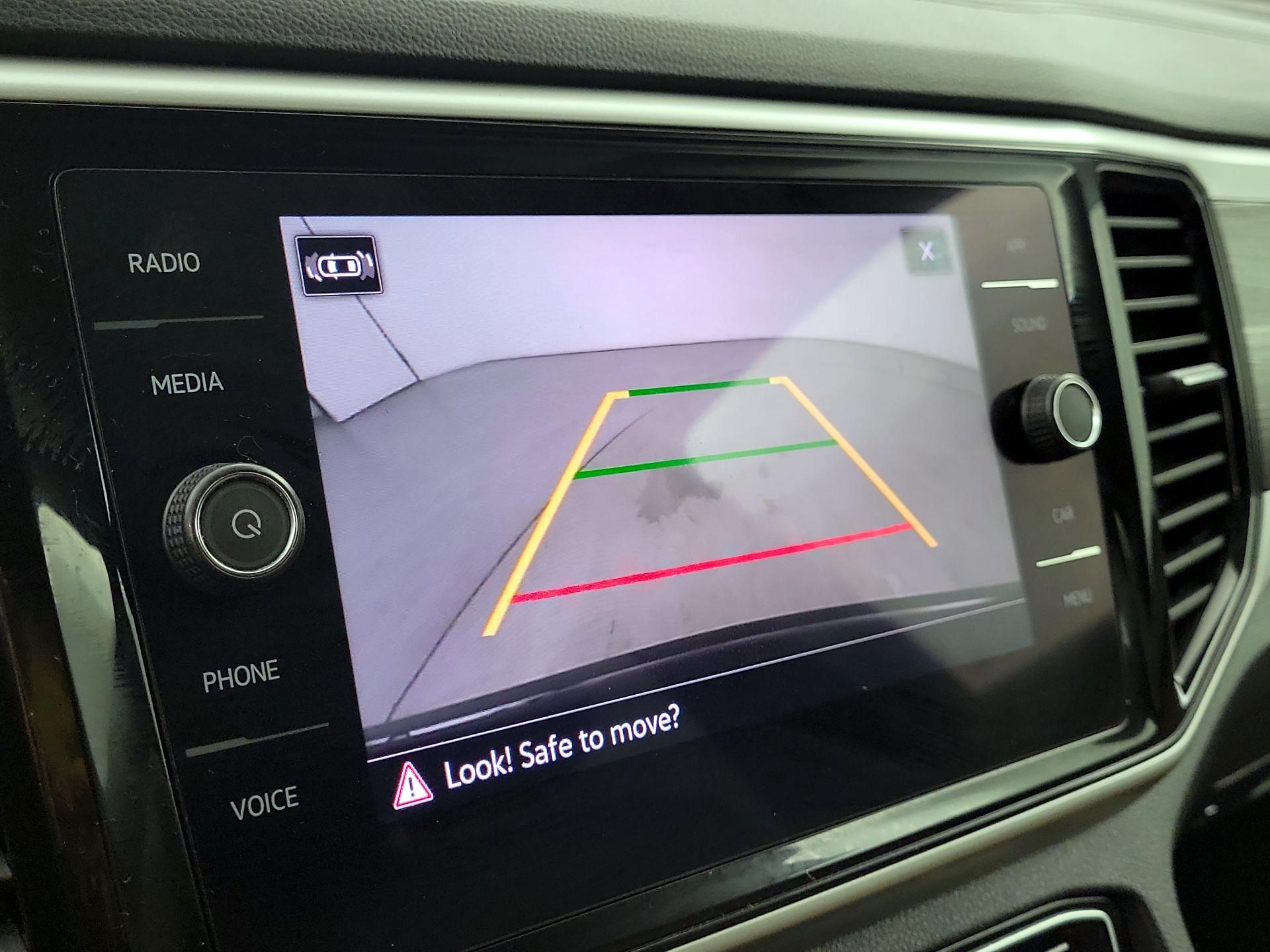 Thumbnail: 2022 Volkswagen Atlas - 12