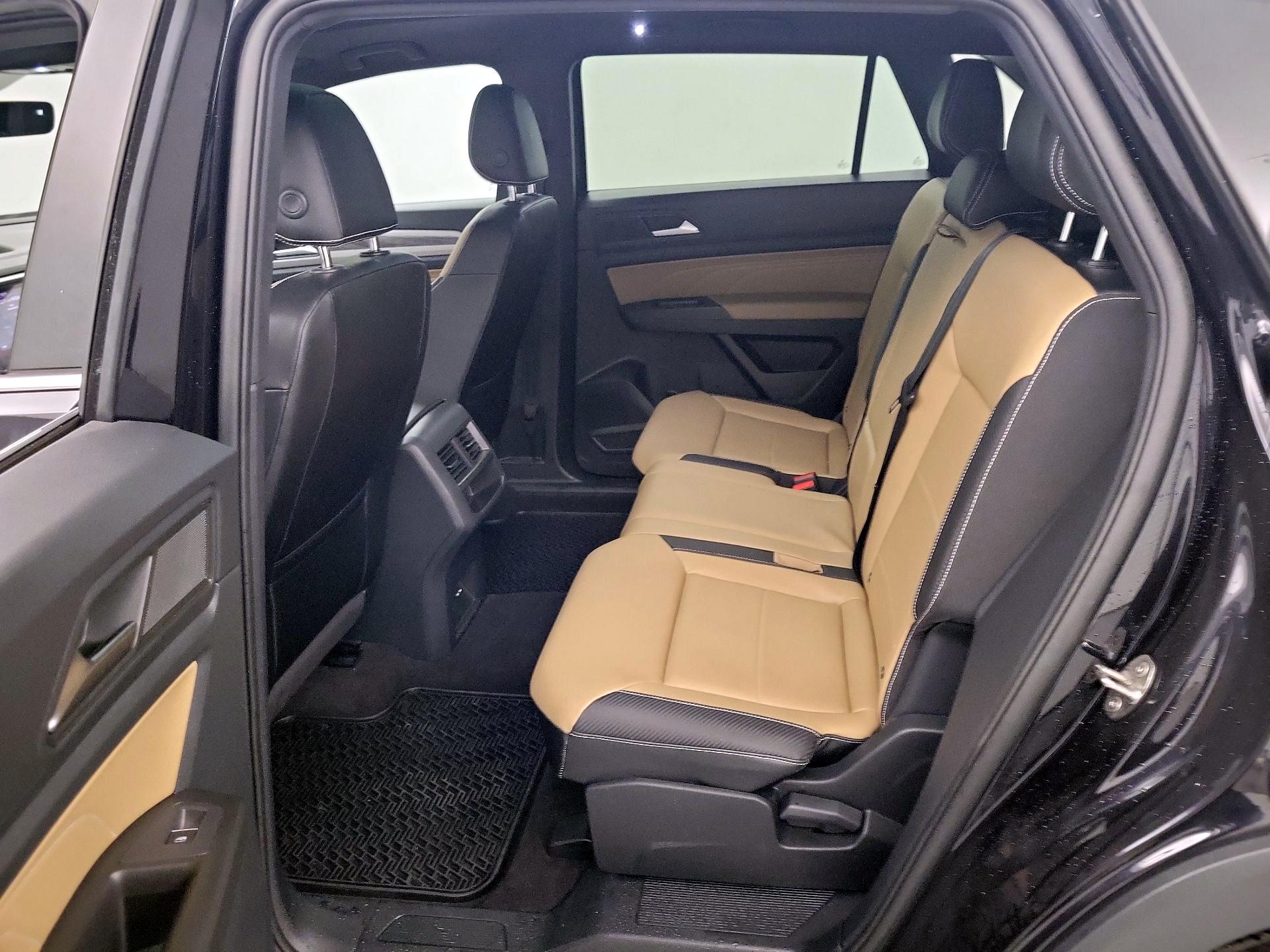 Thumbnail: 2022 Volkswagen Atlas - 18